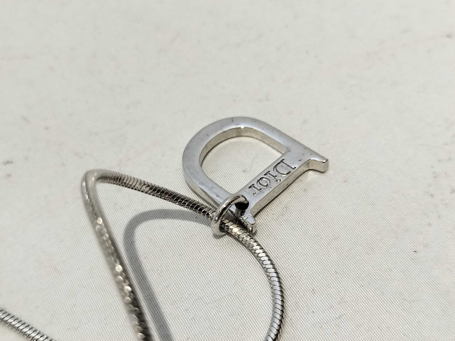 Dior D logo necklace