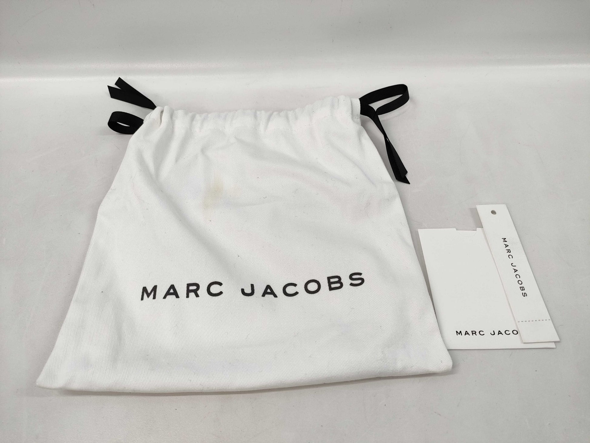 MARC JACOBS Star Zip-Around Wallet, Black