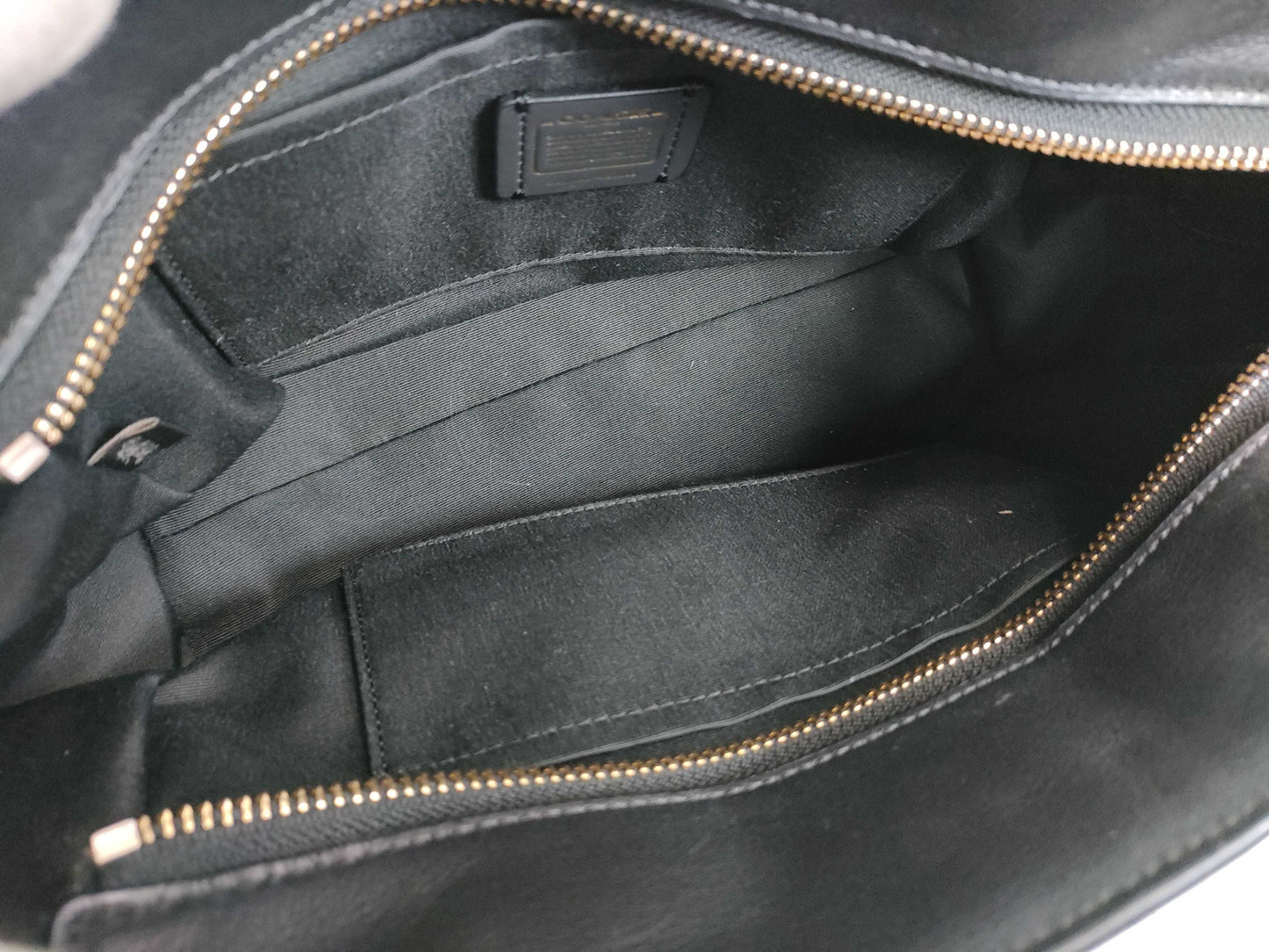 1 Kate Spade handbag / 1 Coach 2-way bag