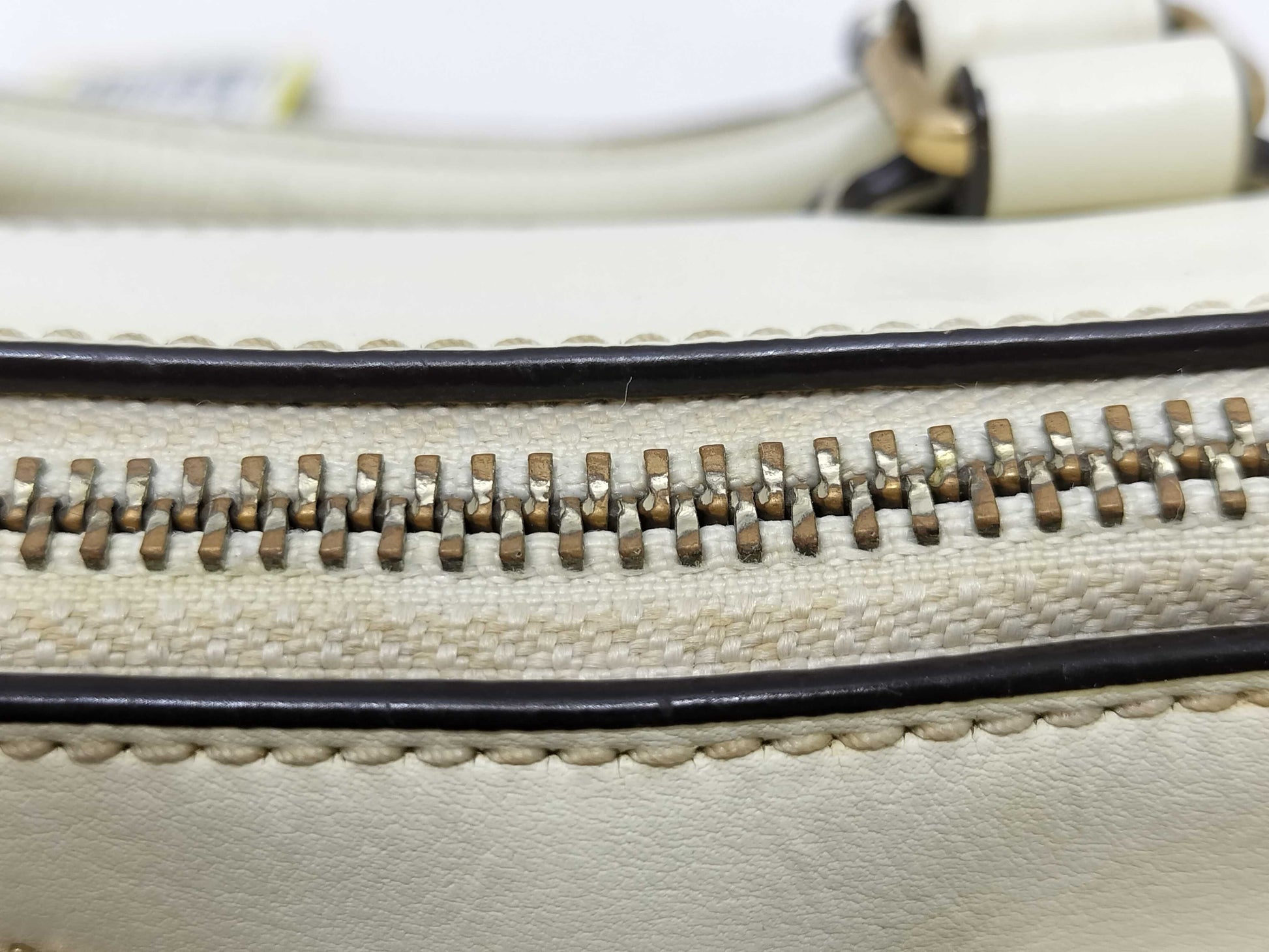 COACH Signature F58312 2-way handbag