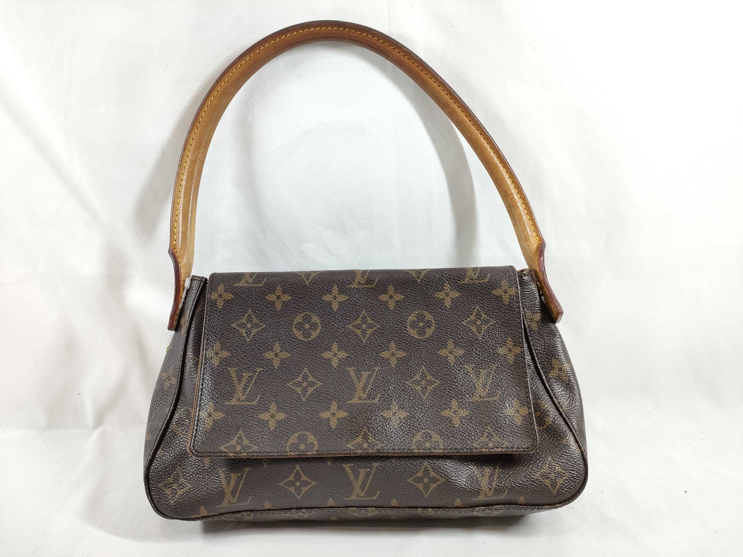 LOUIS VUITTON [Serial] MI0041 Monogram Looping Handbag