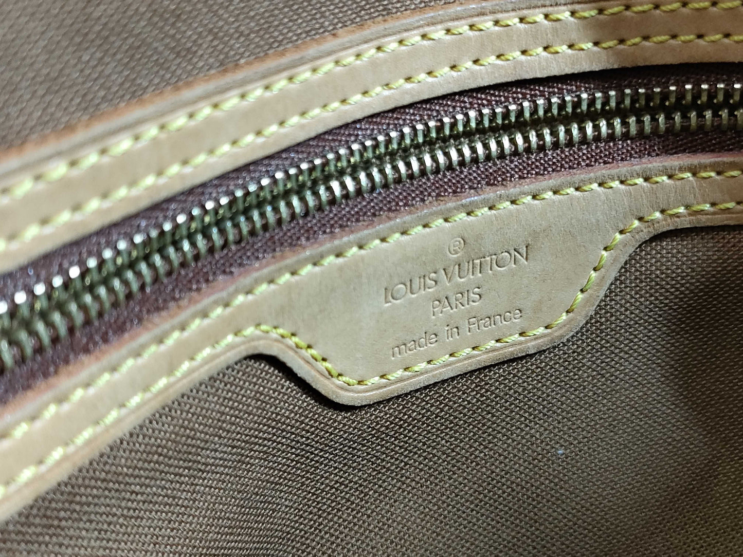 LOUIS VUITTON [Serial] MI0041 Monogram Looping Handbag