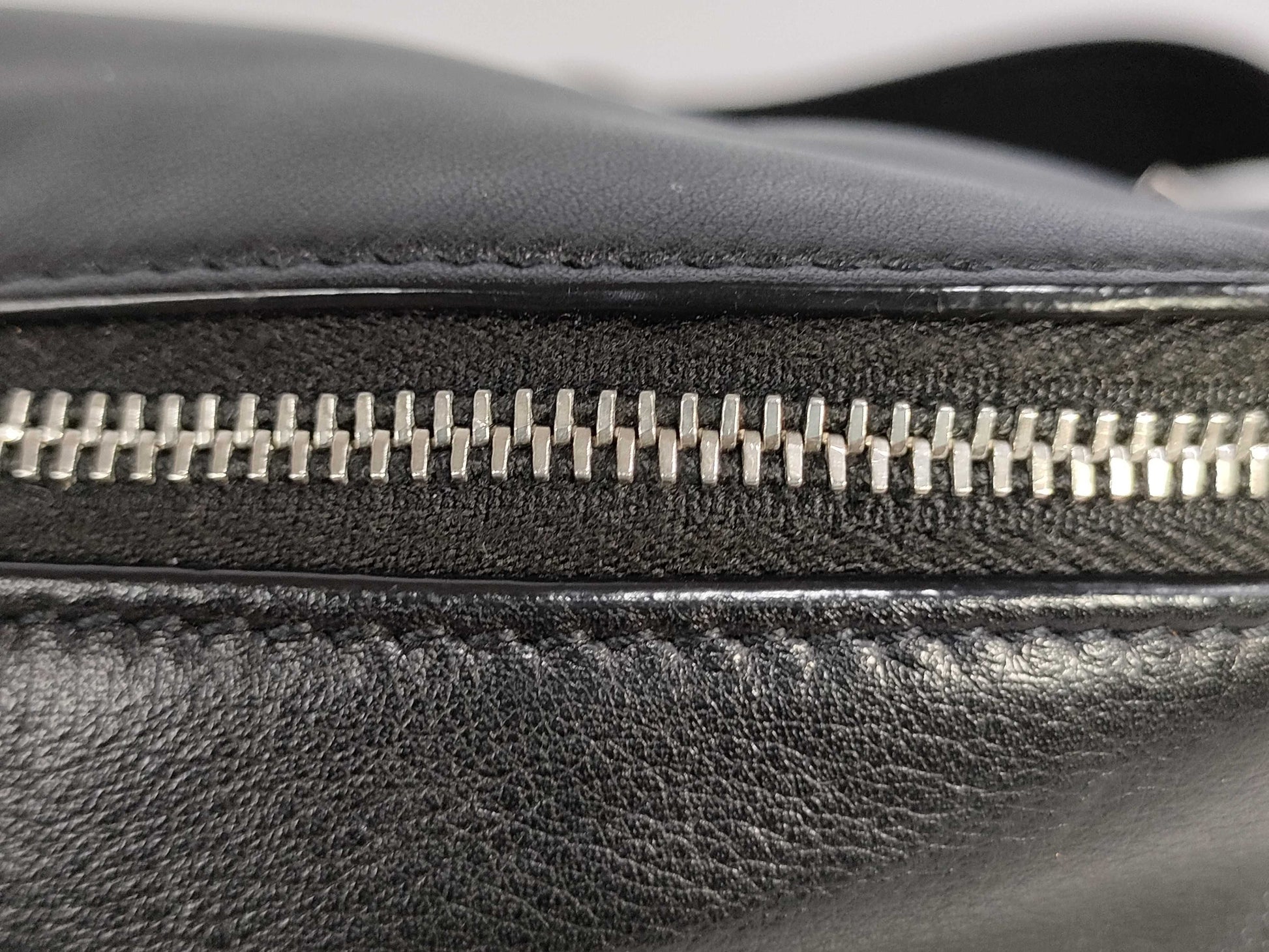 SAINT LAURENT Saint Laurent Paris Leather Body Bag Black Waist Bag