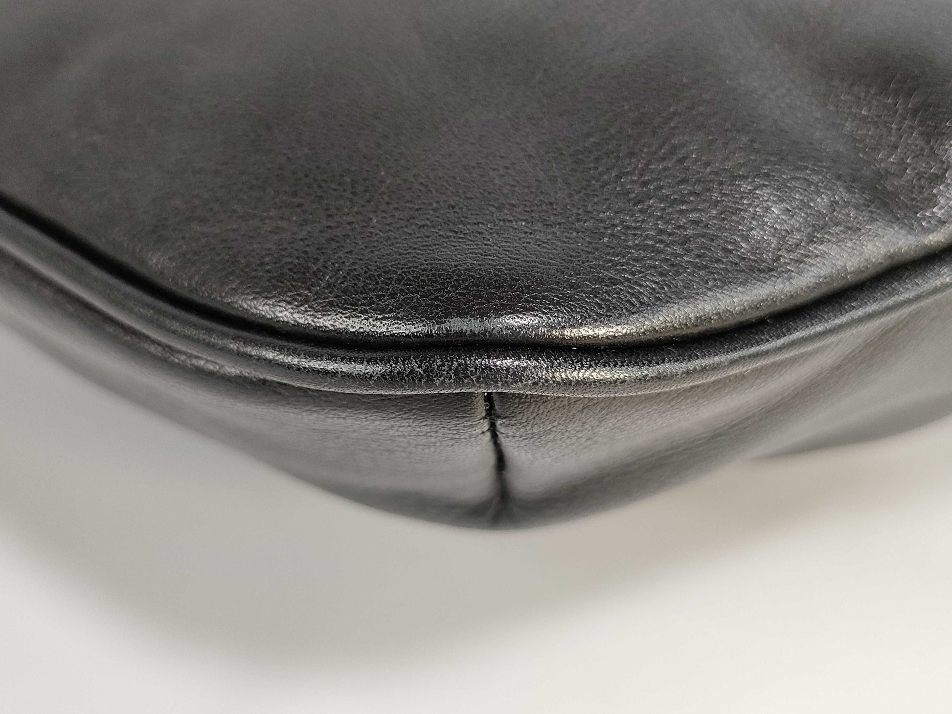 SAINT LAURENT Saint Laurent Paris Leather Body Bag Black Waist Bag
