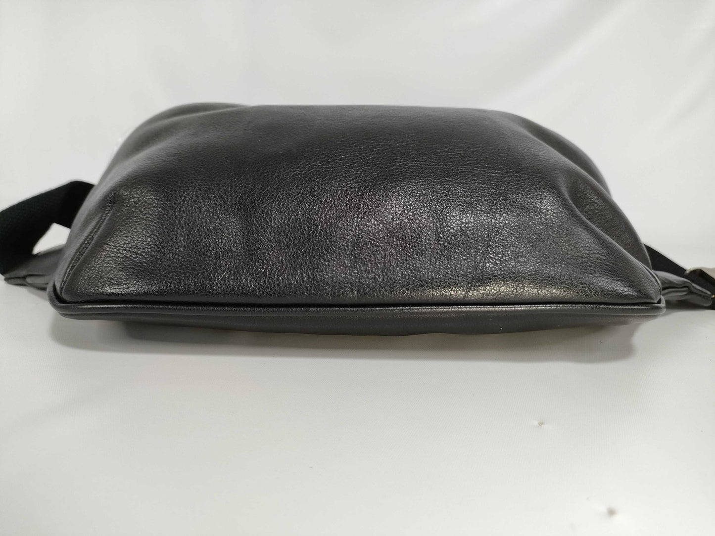 SAINT LAURENT Saint Laurent Paris Leather Body Bag Black Waist Bag