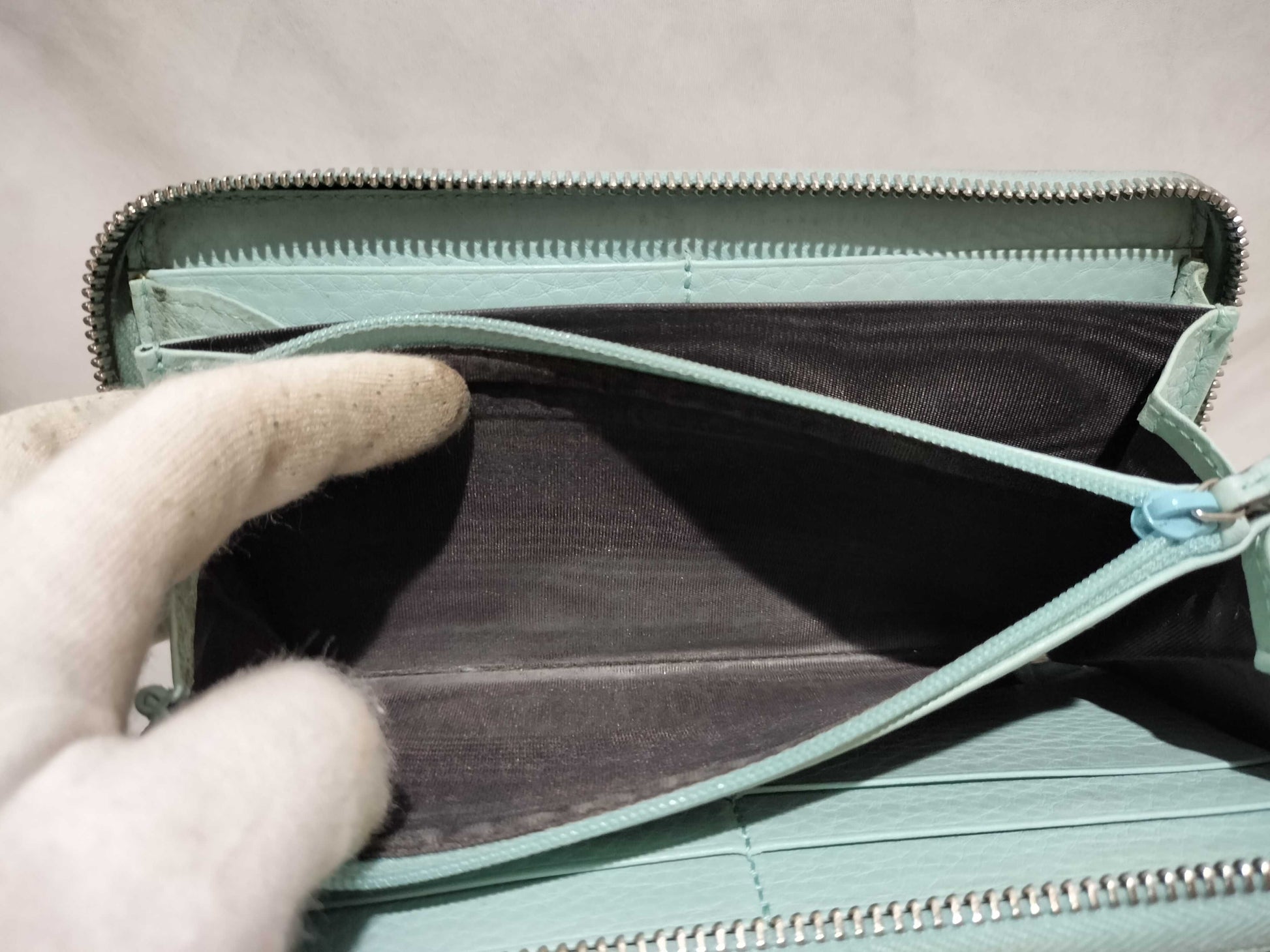 GUCCI Bamboo Tassel Round Zip Wallet