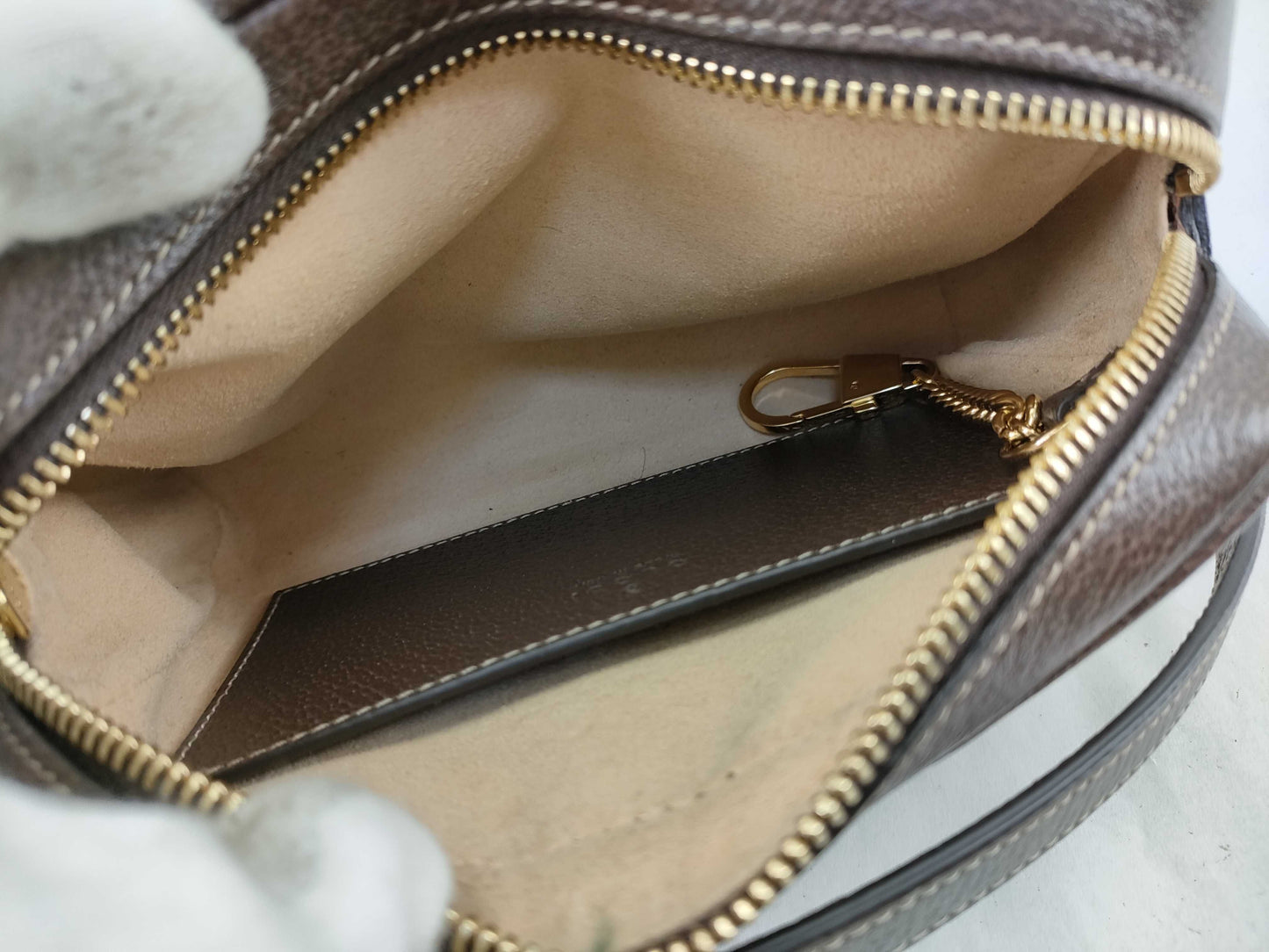 GUCCI GG Supreme Sherry Shoulder Bag