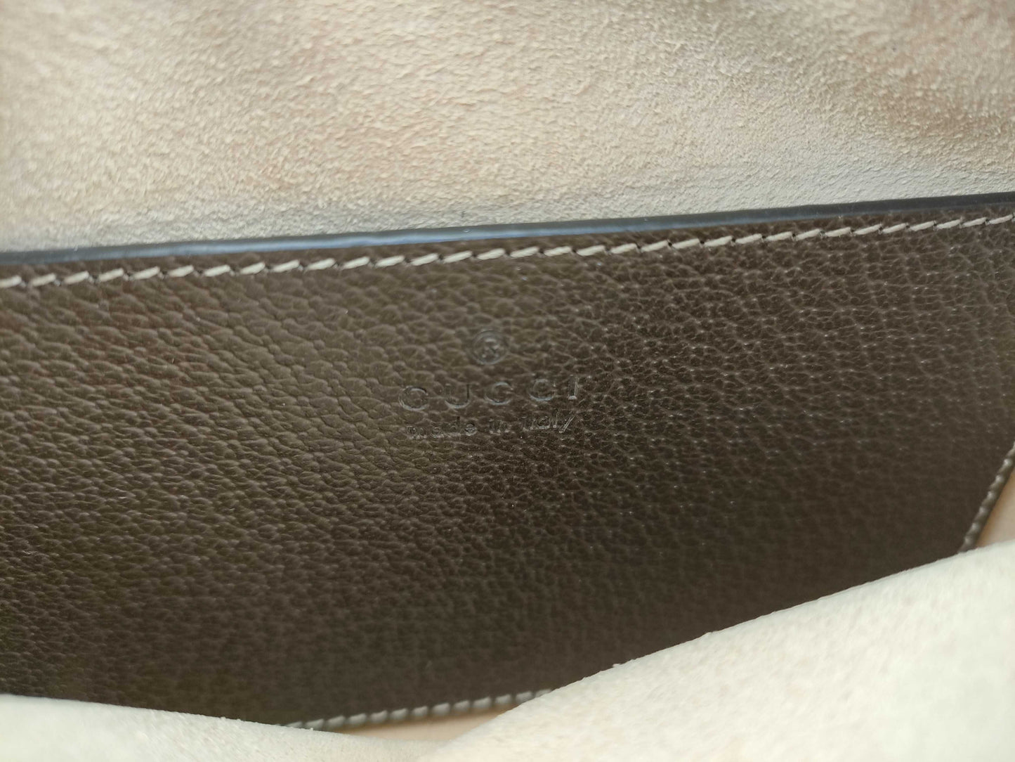GUCCI GG Supreme Sherry Shoulder Bag