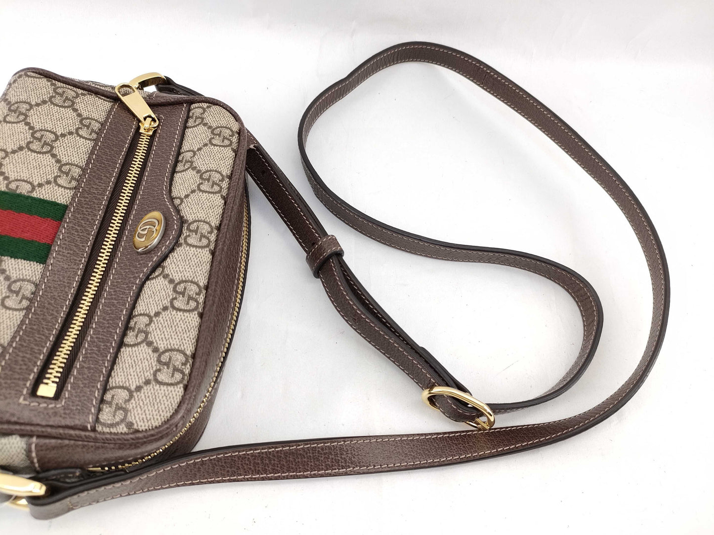 GUCCI GG Supreme Sherry Shoulder Bag