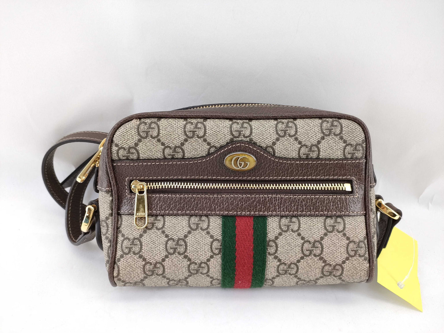 GUCCI GG Supreme Sherry Shoulder Bag