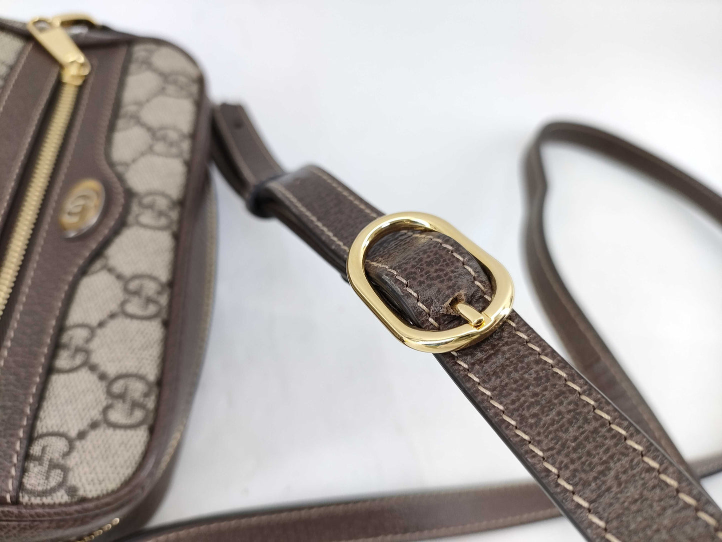 GUCCI GG Supreme Sherry Shoulder Bag