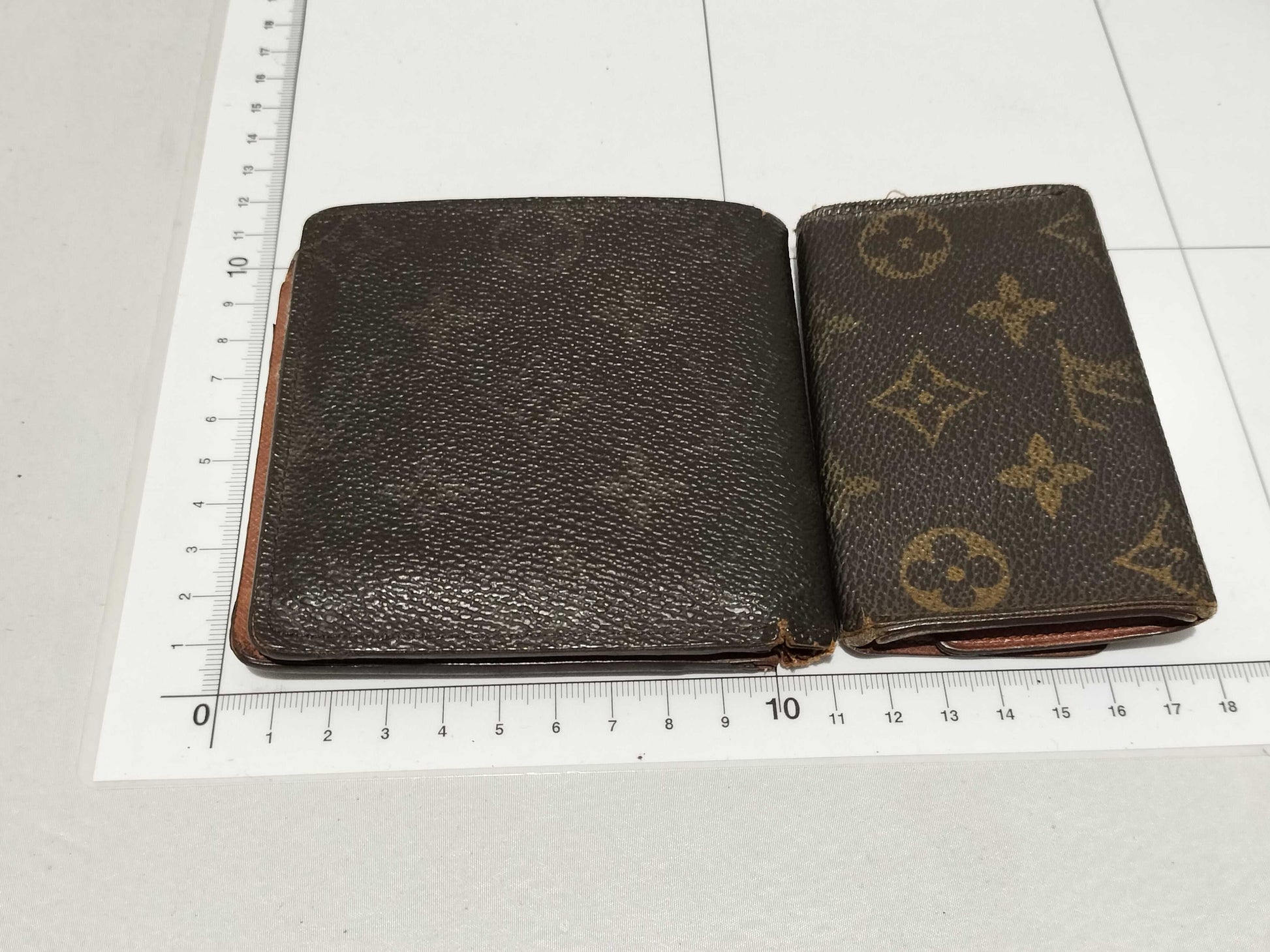 LOUIS VUITTON Monogram Wallet and Key Case 