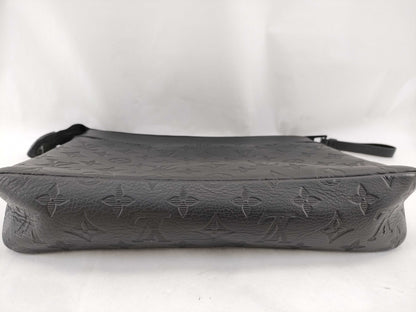 LOUIS VUITTON RFID Verified M82545 Pochette Voyage Clutch Bag