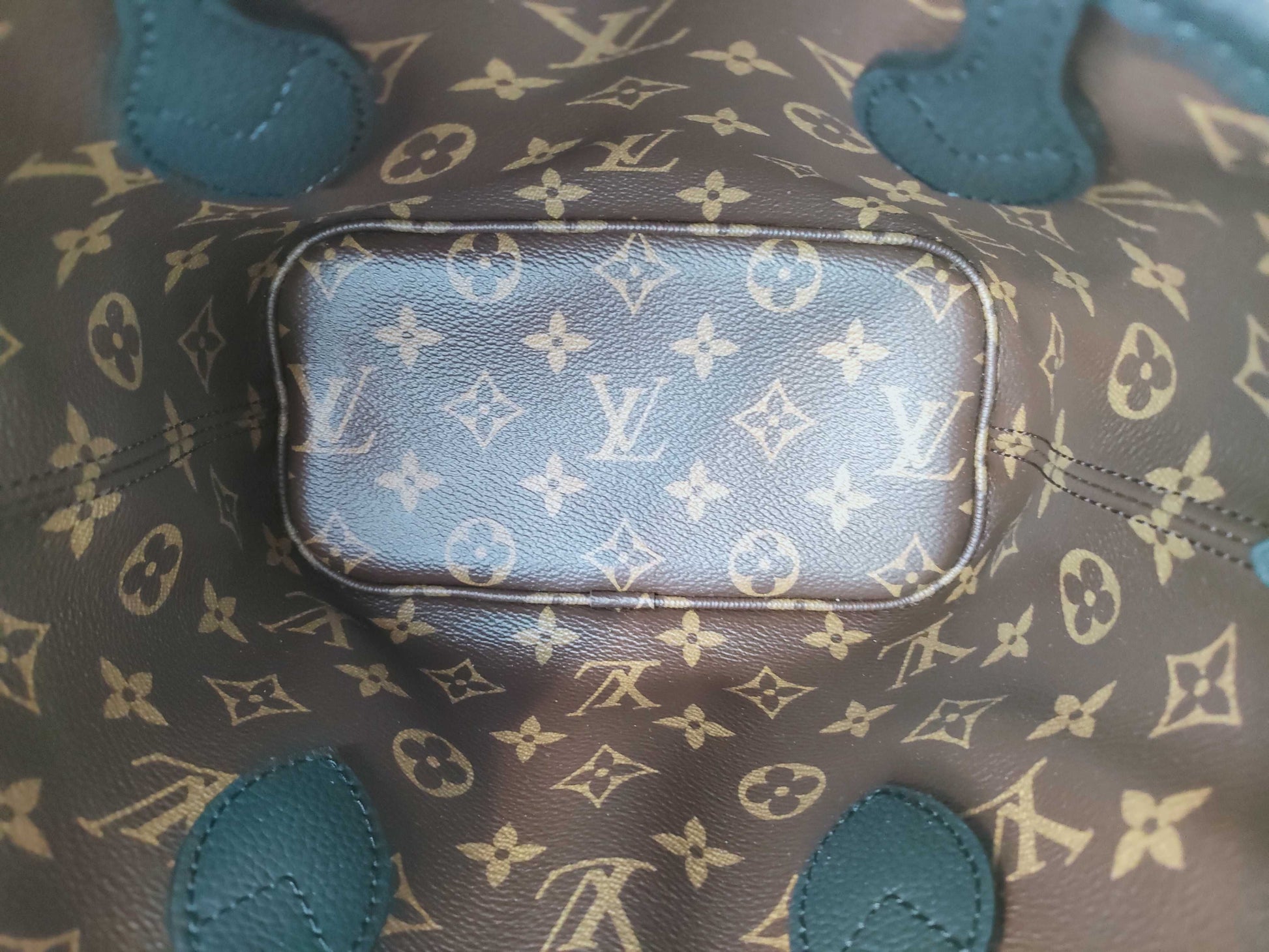 LOUIS VUITTON RFID Verified, Serial Number Unverified, Damier M12099 Neverfull Inside-Out BB Handbag