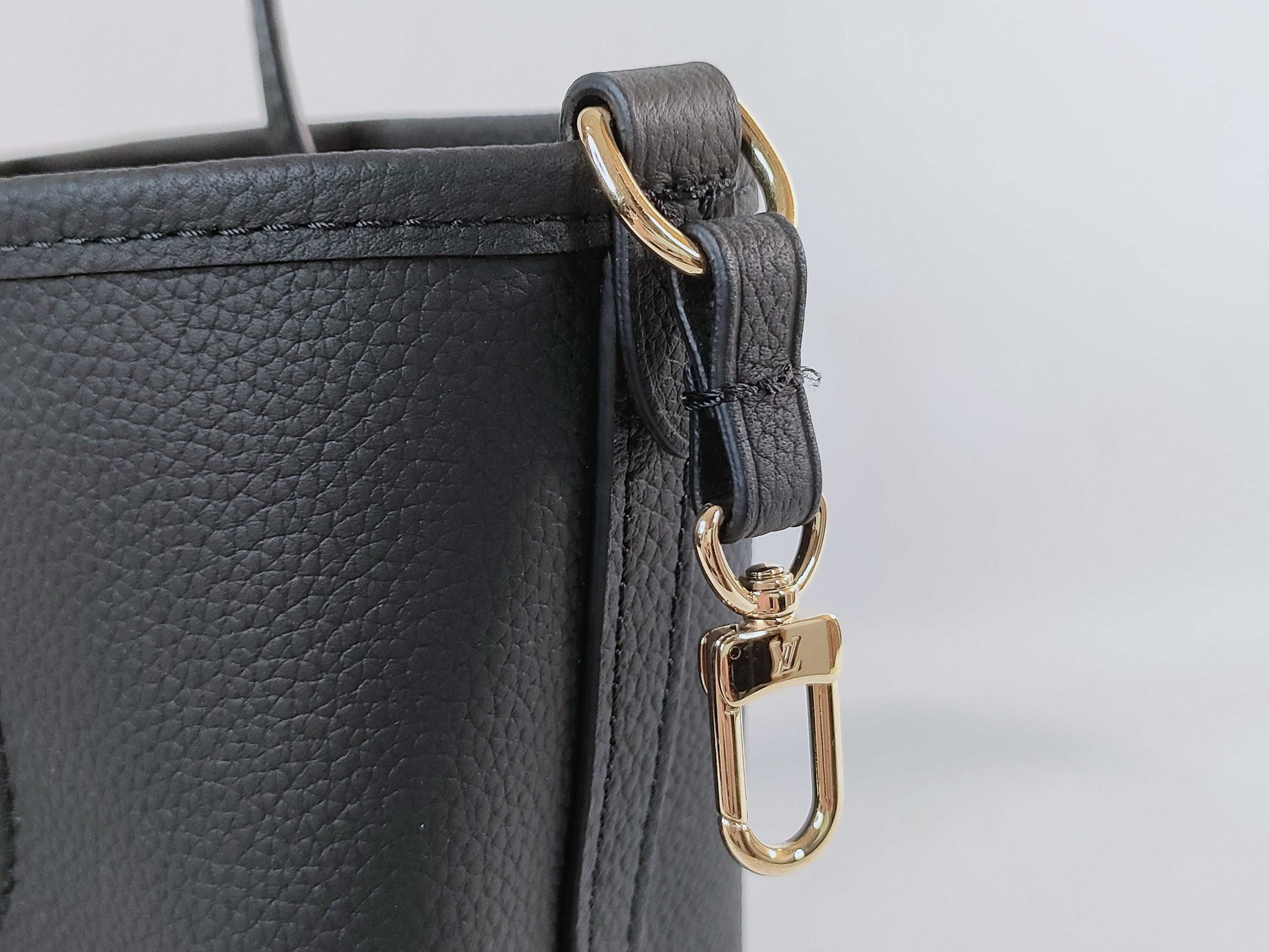 LOUIS VUITTON RFID Verified, Serial Number Unverified, Damier M12099 Neverfull Inside-Out BB Handbag