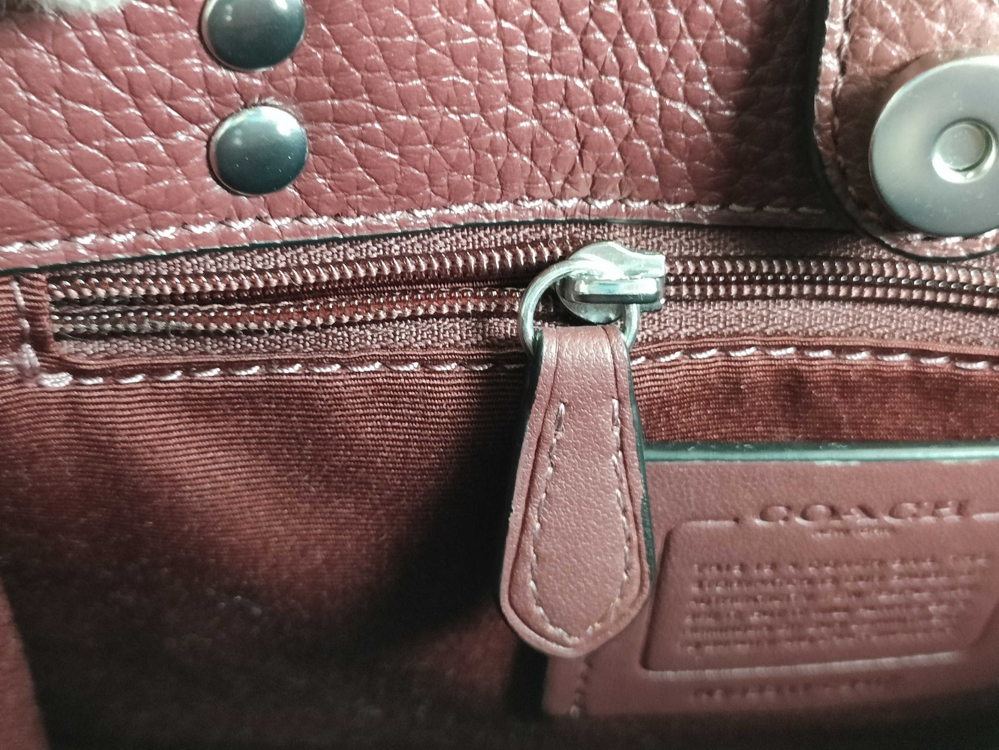 COACH Signature C8417 Handbag