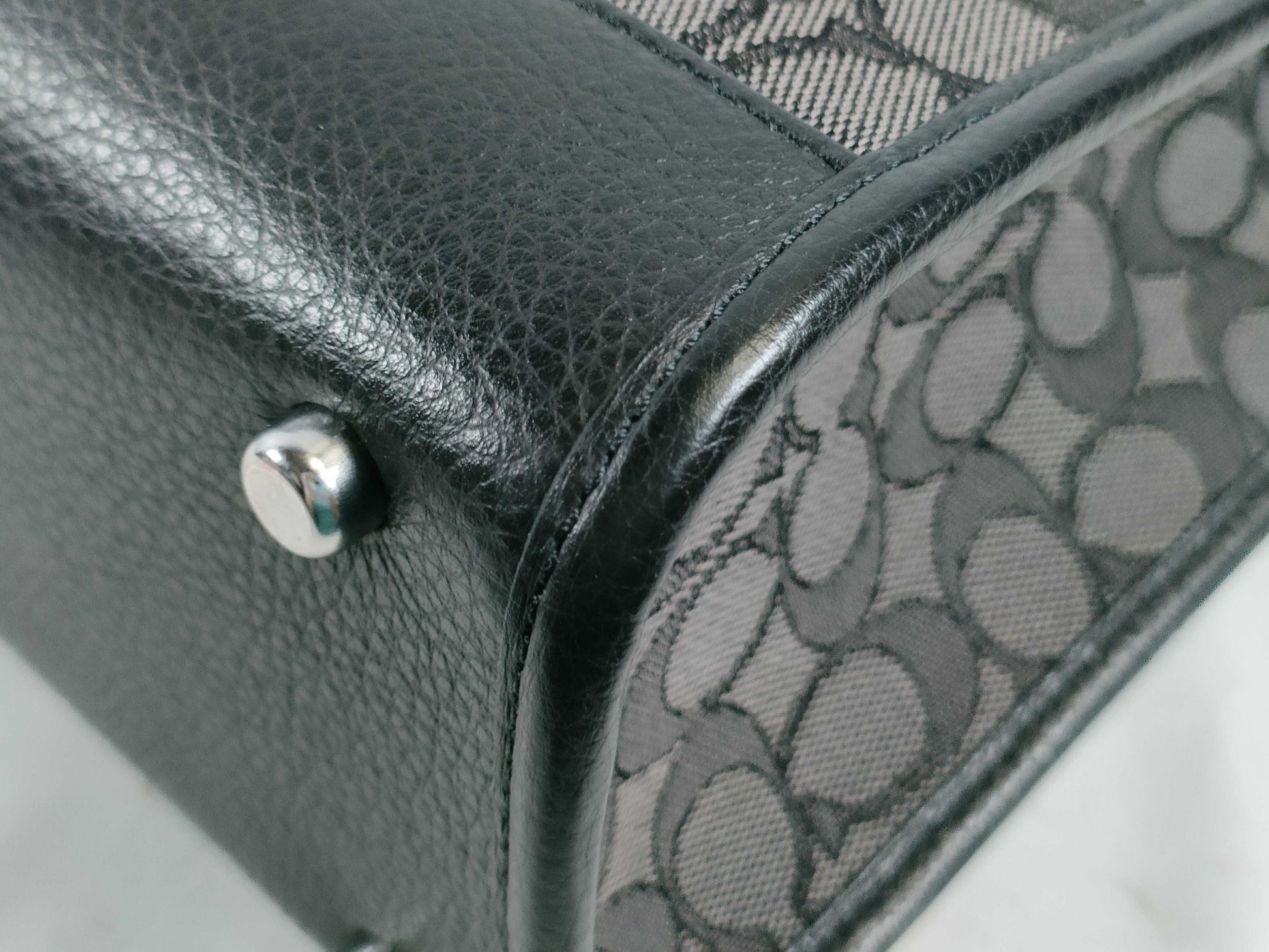 COACH Signature C8417 Handbag