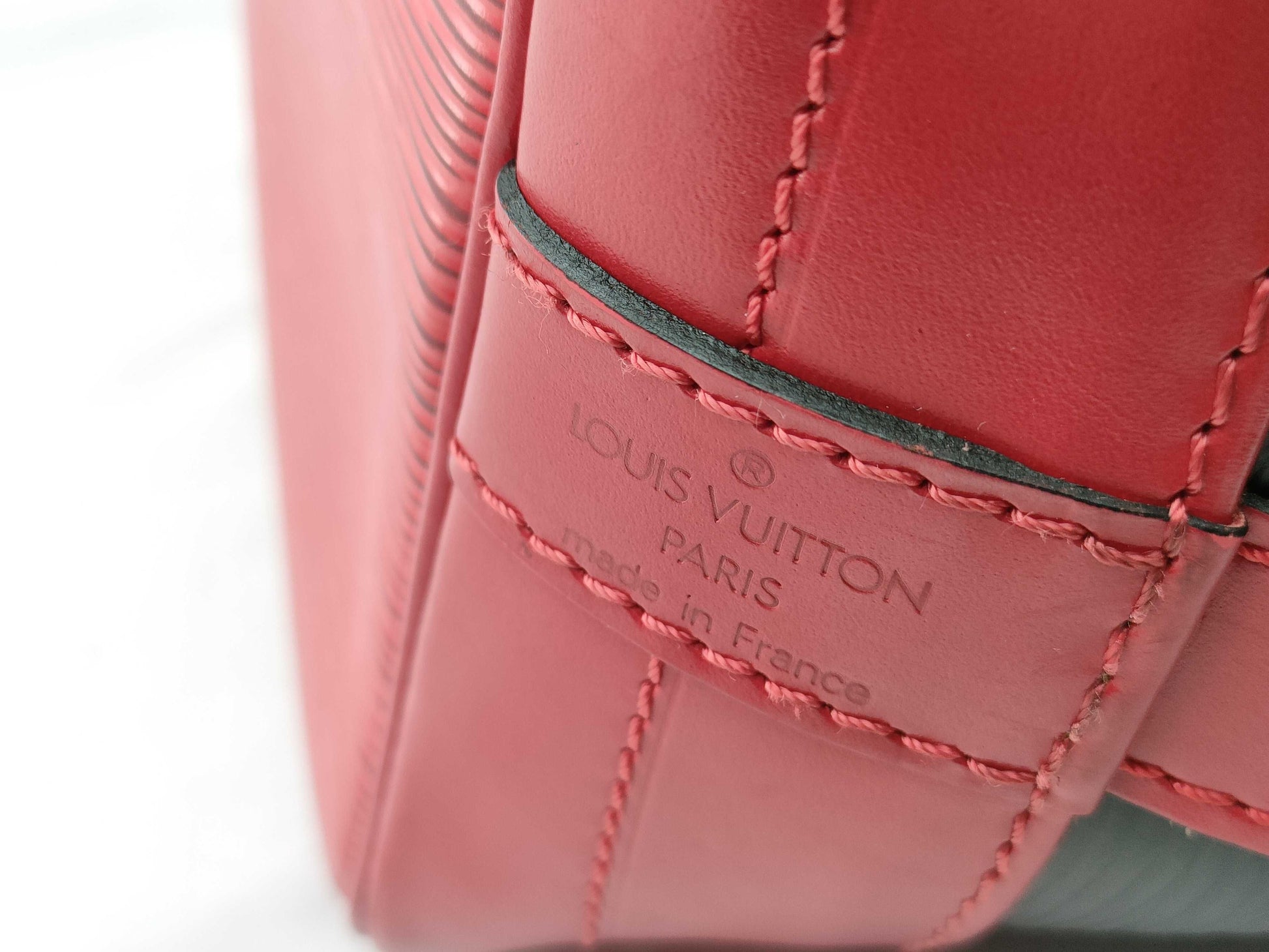 LOUIS VUITTON Epi Noe Two-Tone Shoulder Bag