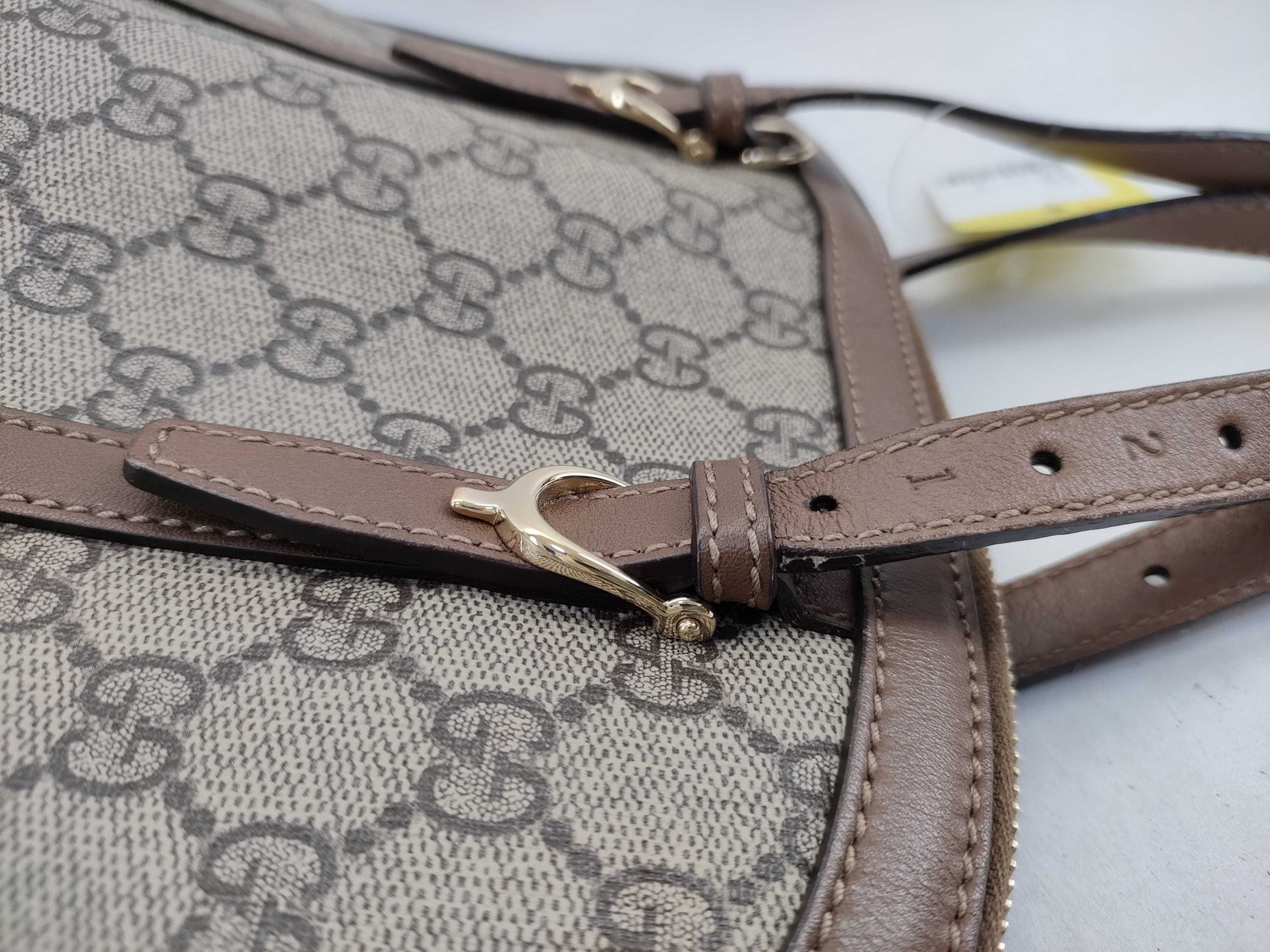 GUCCI GG Supreme GG 309617 Handbag