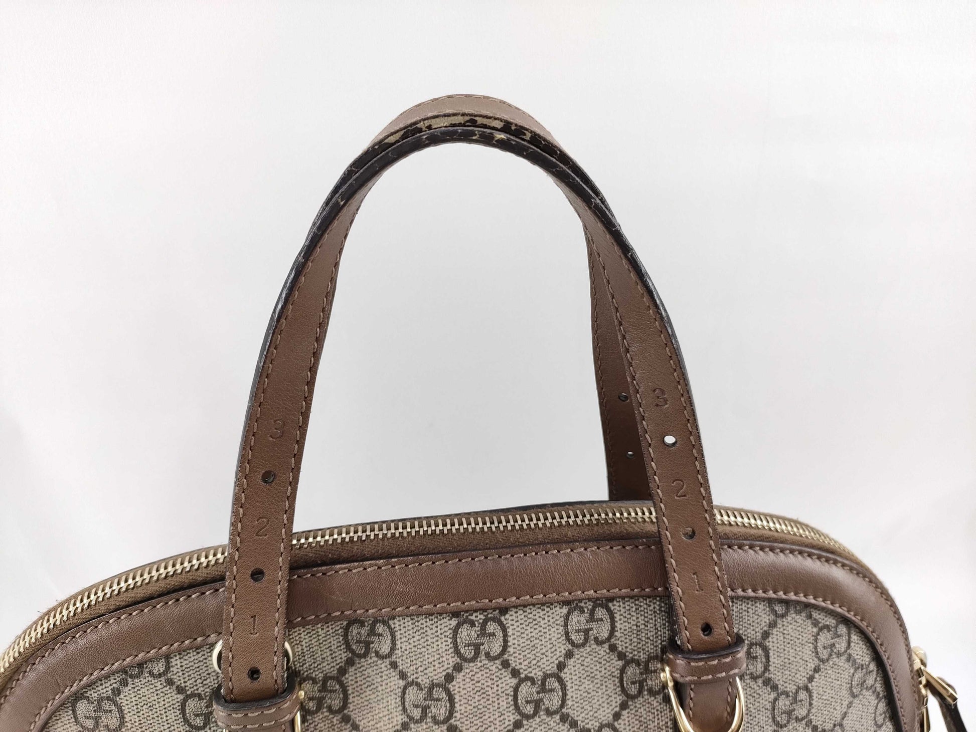GUCCI GG Supreme GG 309617 Handbag