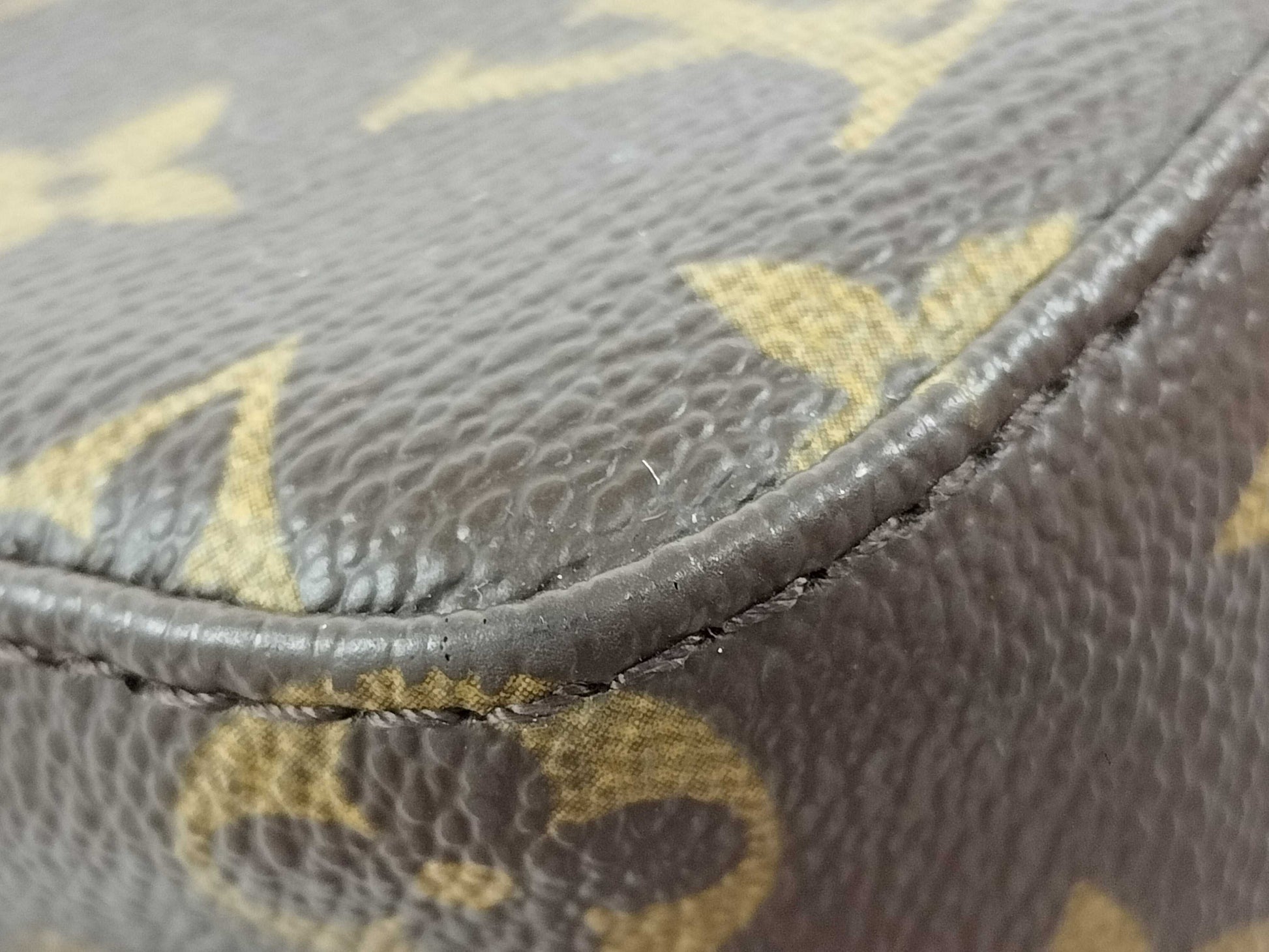 LOUIS VUITTON FL0094 Monogram M51146 Looping MM Handbag