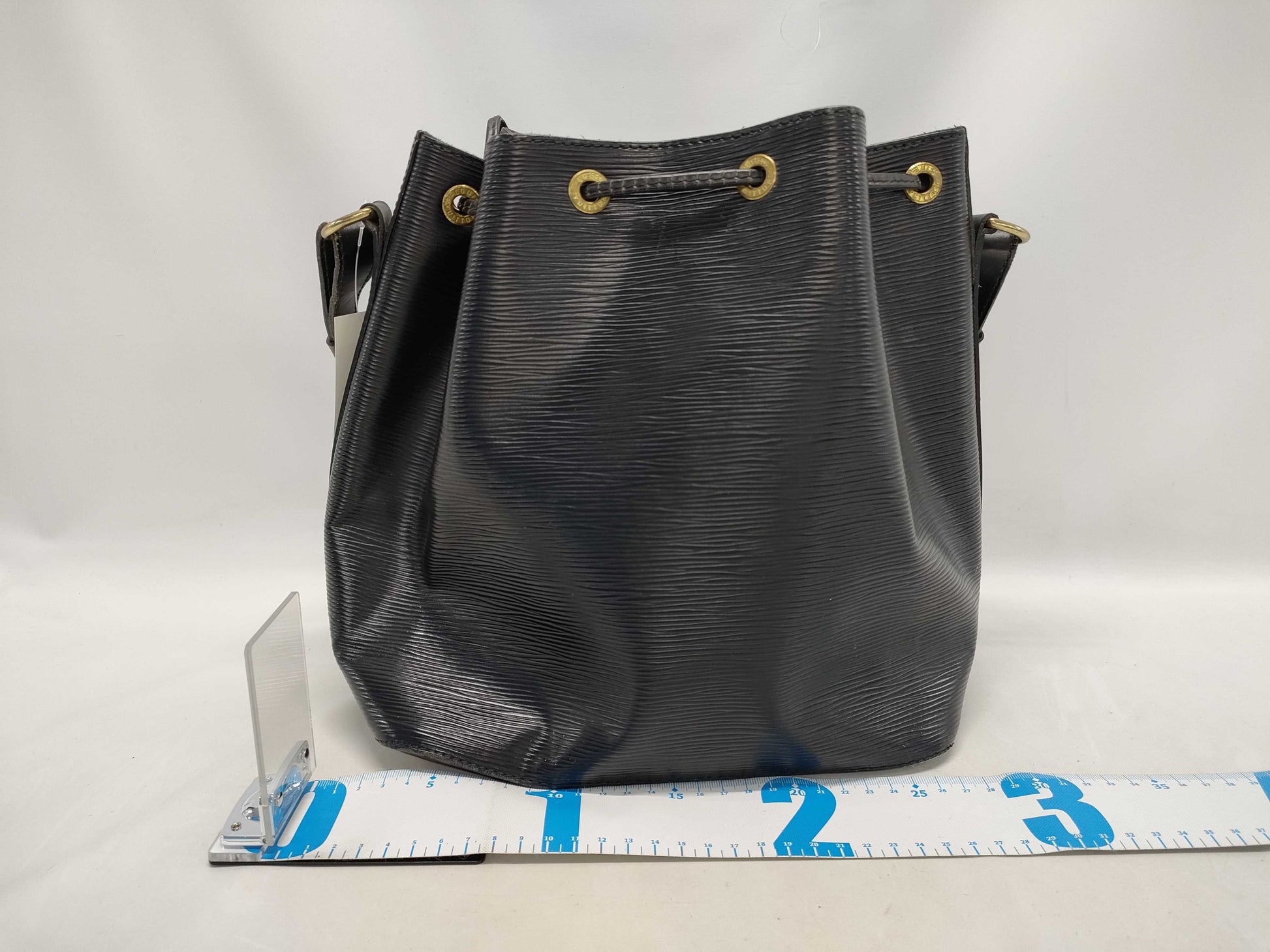 LOUIS VUITTON Epi Petit Noe Shoulder Bag