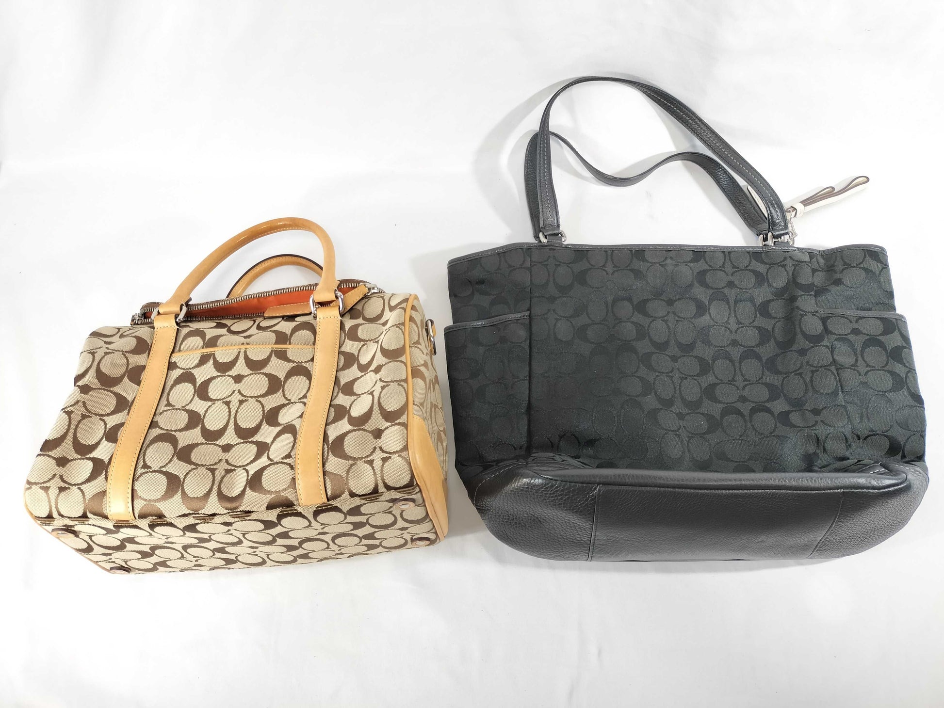 COACH Signature Handbag 