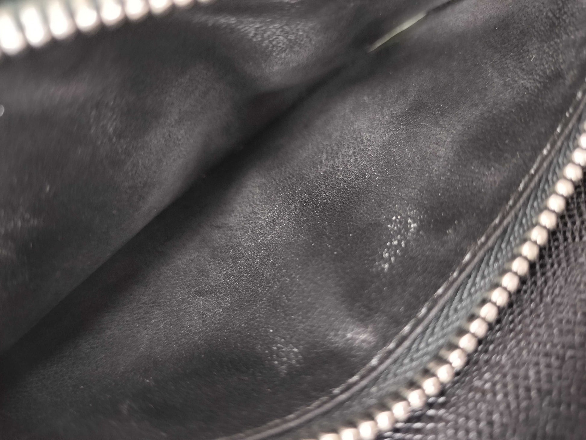 LOUIS VUITTON SP1099 Taiga Louis Vuitton Taiga Long Wallet