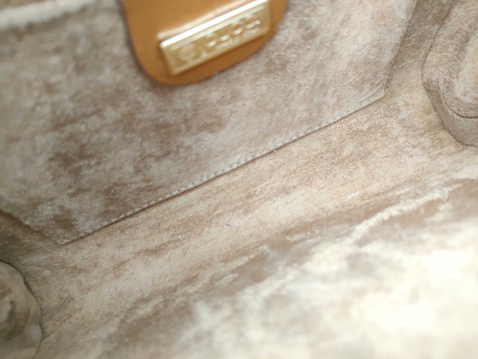 GUCCI Old @ Shoulder Bag with Ribbon Hardware