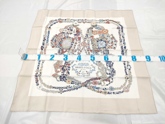 HERMES Carre Carre 90 Brides de Gala en Fleurs Scarf