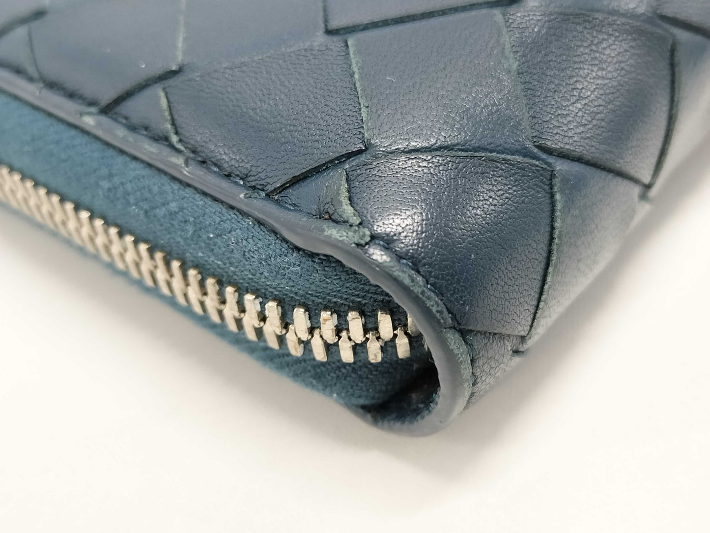 BOTTEGA VENETA Intrecciato Round Zip Long Wallet, Black