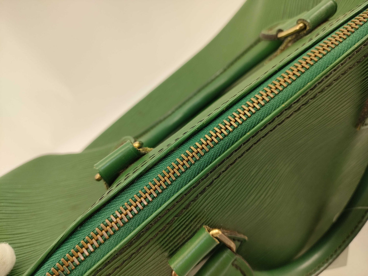 LOUIS VUITTON Epi Speedy 30 Boston Bag