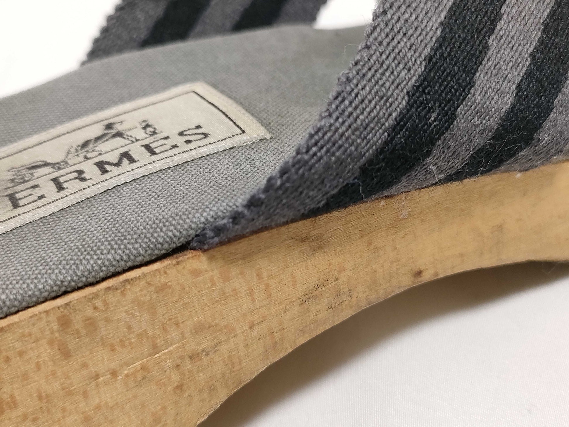 HERMES Foule Toe Slippers