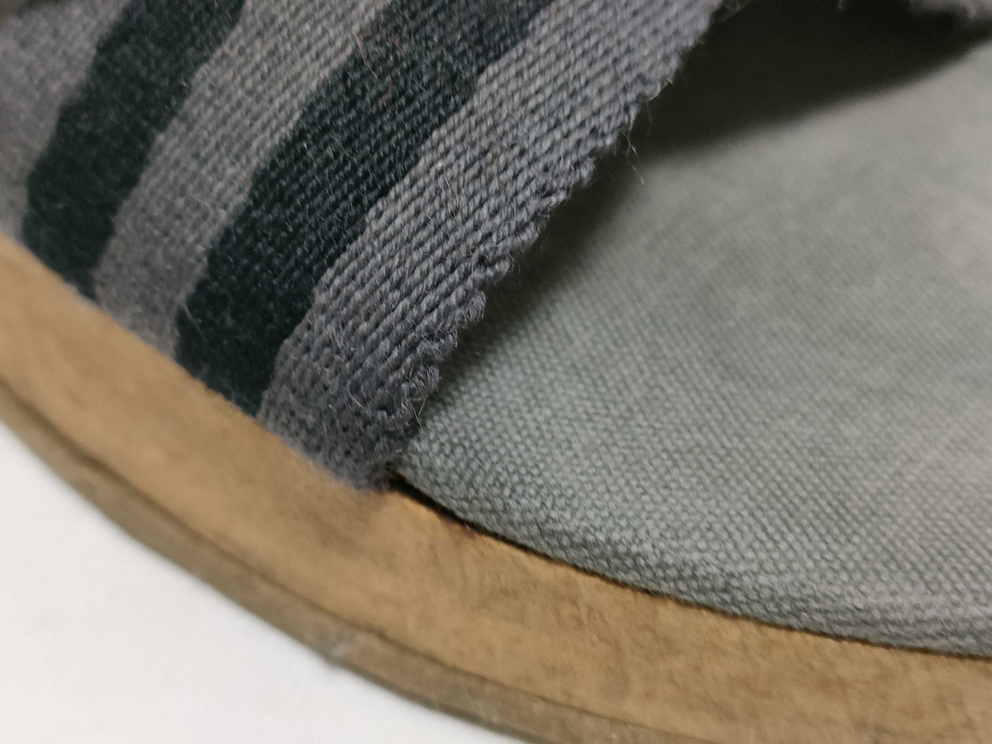 HERMES Foule Toe Slippers