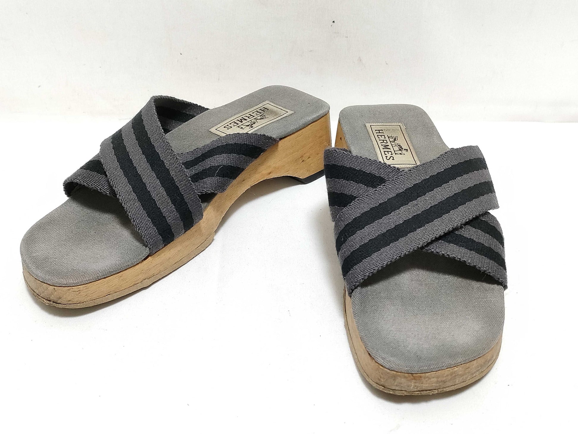 HERMES Foule Toe Slippers