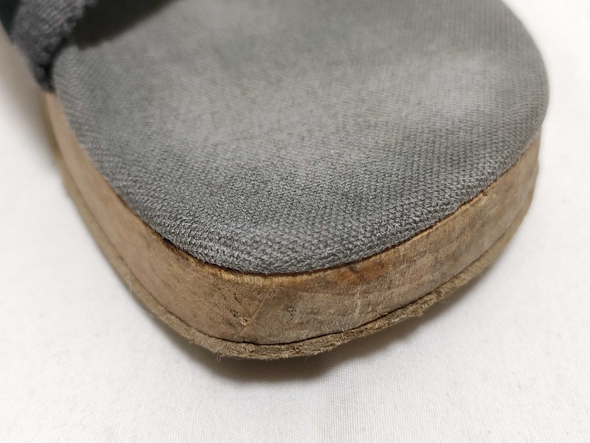 HERMES Foule Toe Slippers