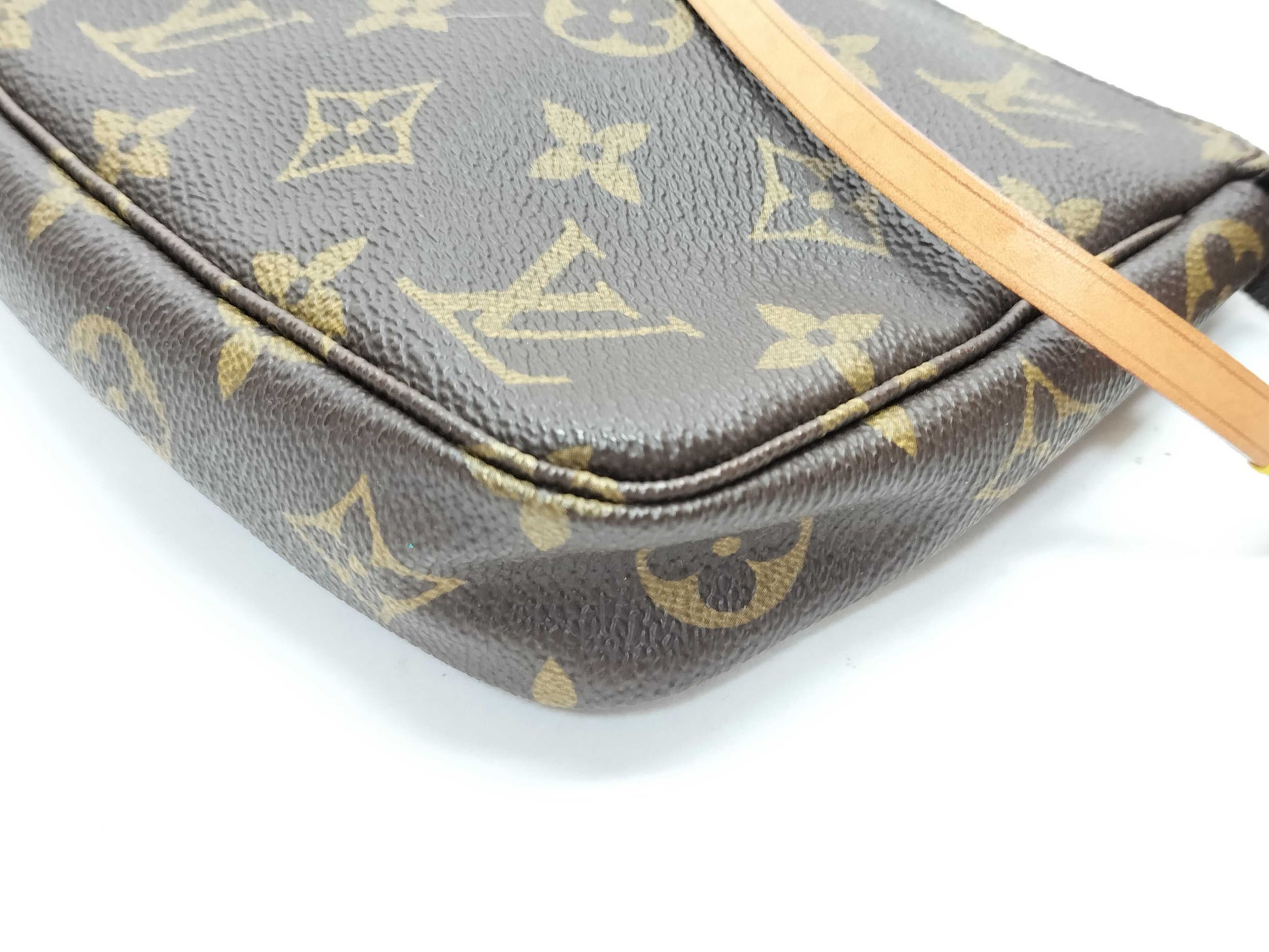 LOUIS VUITTON VI0989 Monogram M519820 Pochette Accessoires Pouch