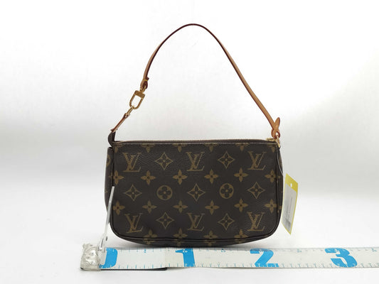 LOUIS VUITTON VI0989 Monogram M519820 Pochette Accessoires Pouch