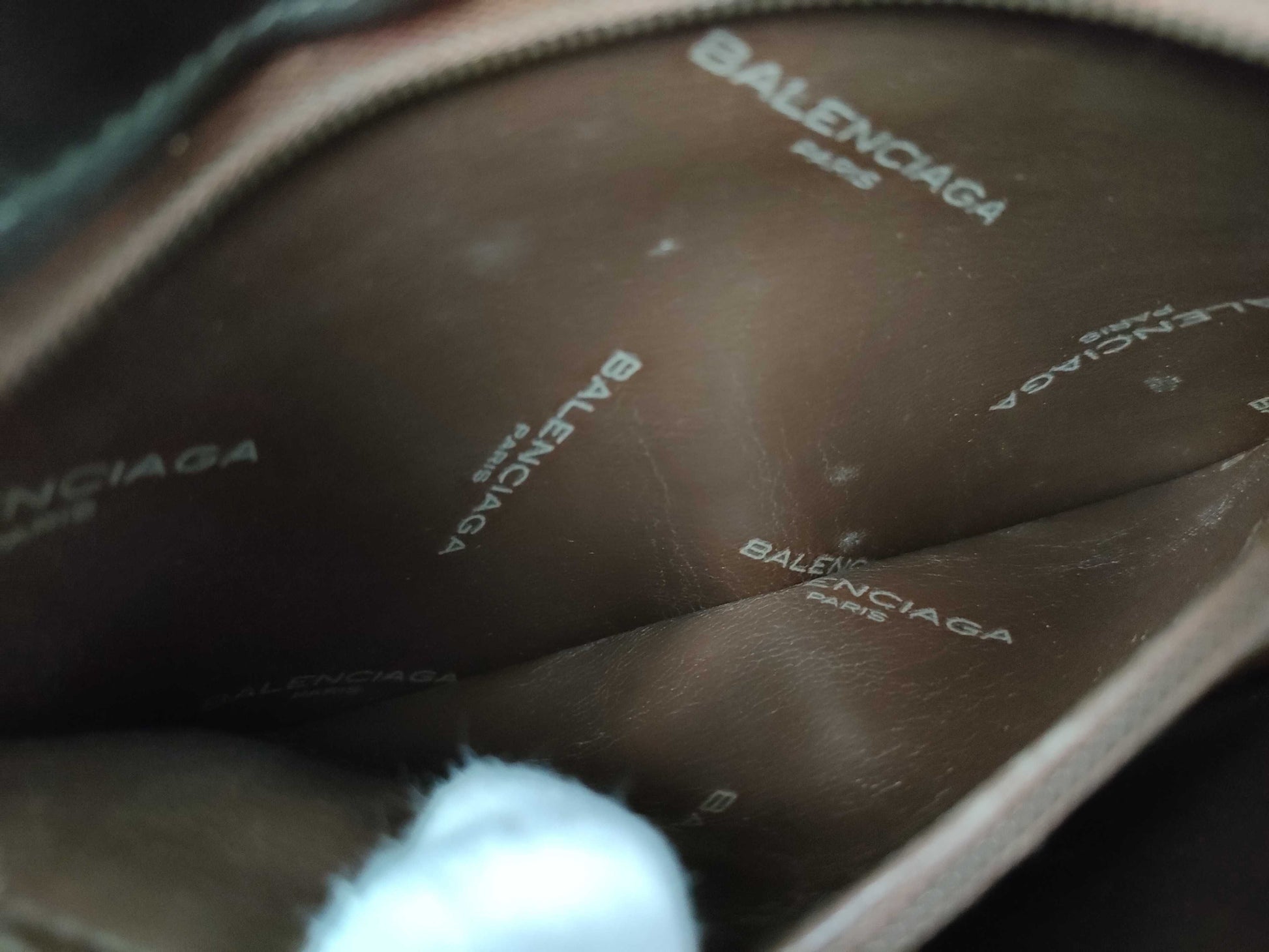 BALENCIAGA Leather Shoulder Bag