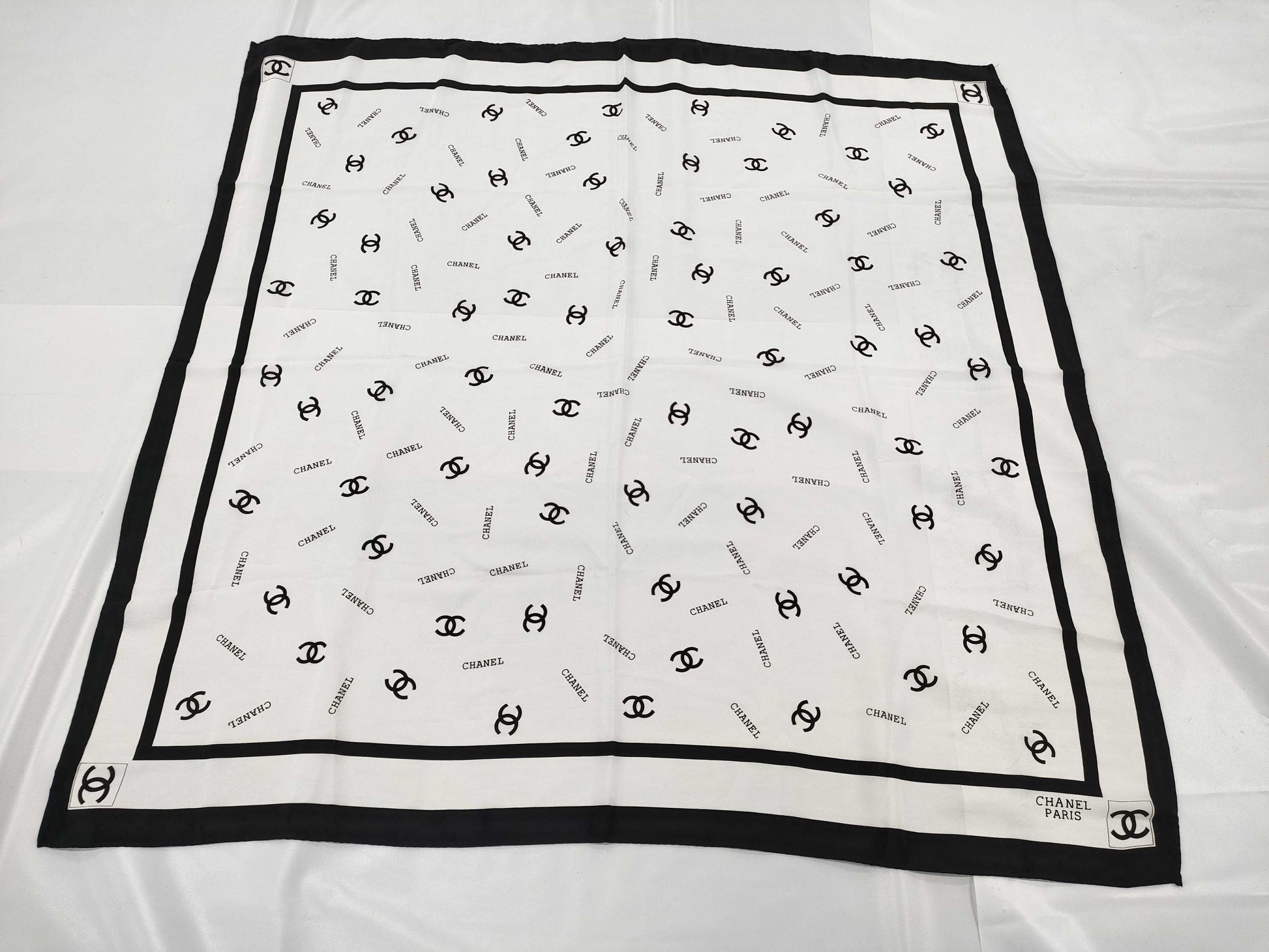 CHANEL Coco Mark Scarf