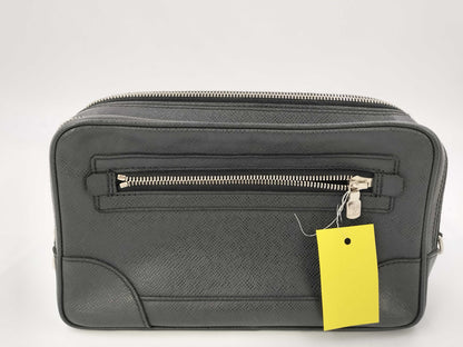 LOUIS VUITTON Taiga M32684 Neo Pavel Second Bag