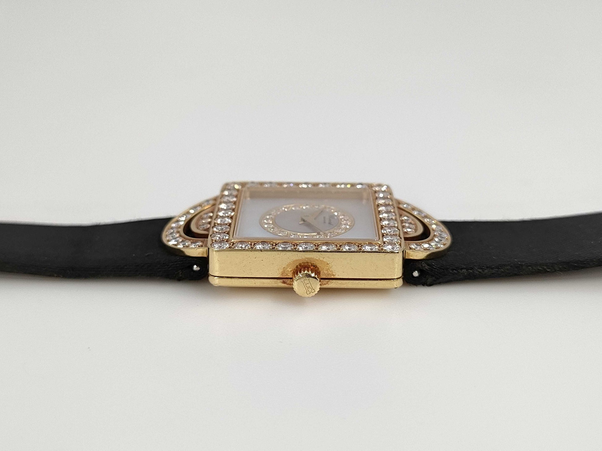 Chopard Your Hour 13/5951 469597 417 1 Quartz Shell Dial 18K Gold Women's Watch