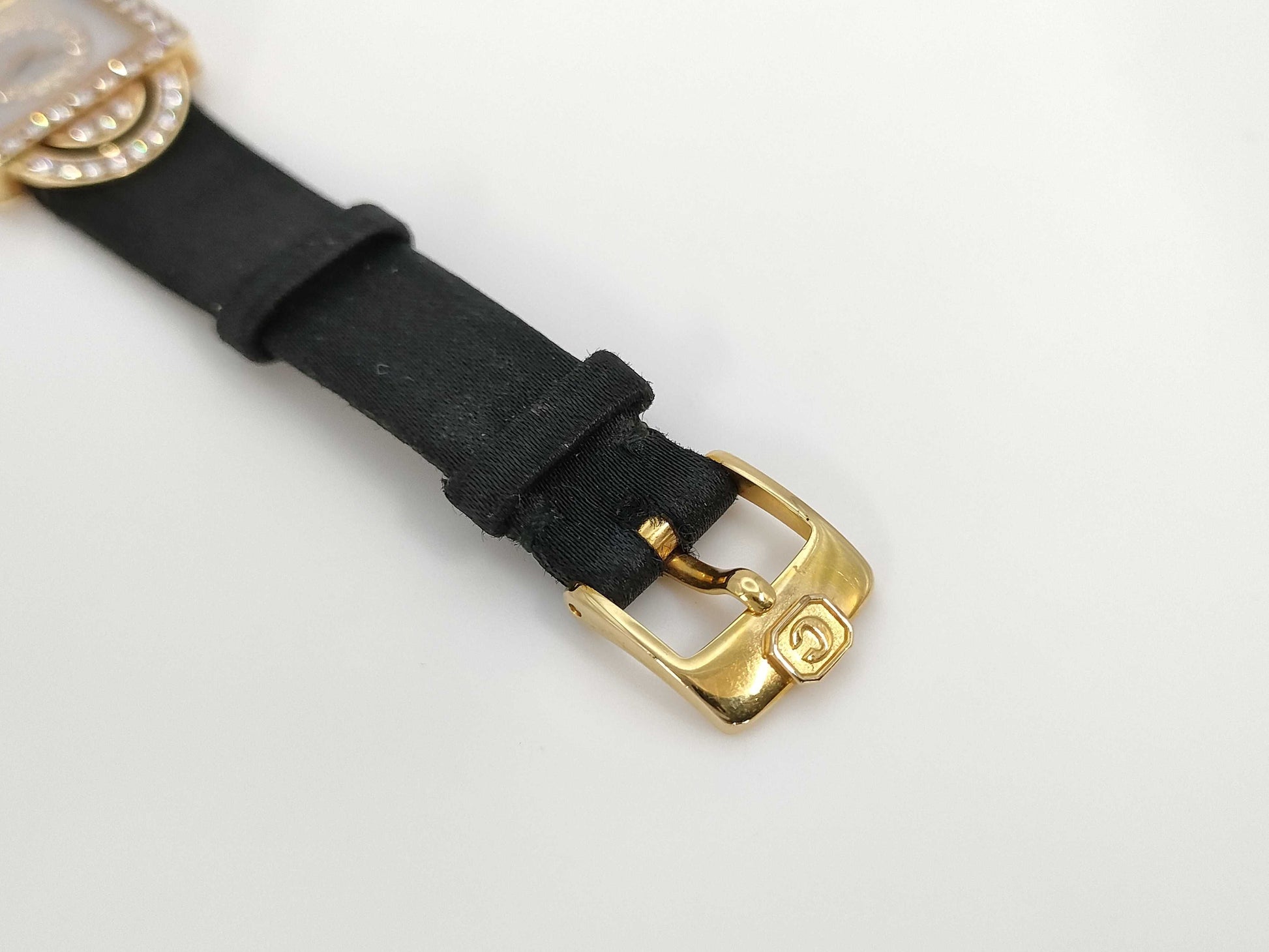 Chopard Your Hour 13/5951 469597 417 1 Quartz Shell Dial 18K Gold Women's Watch