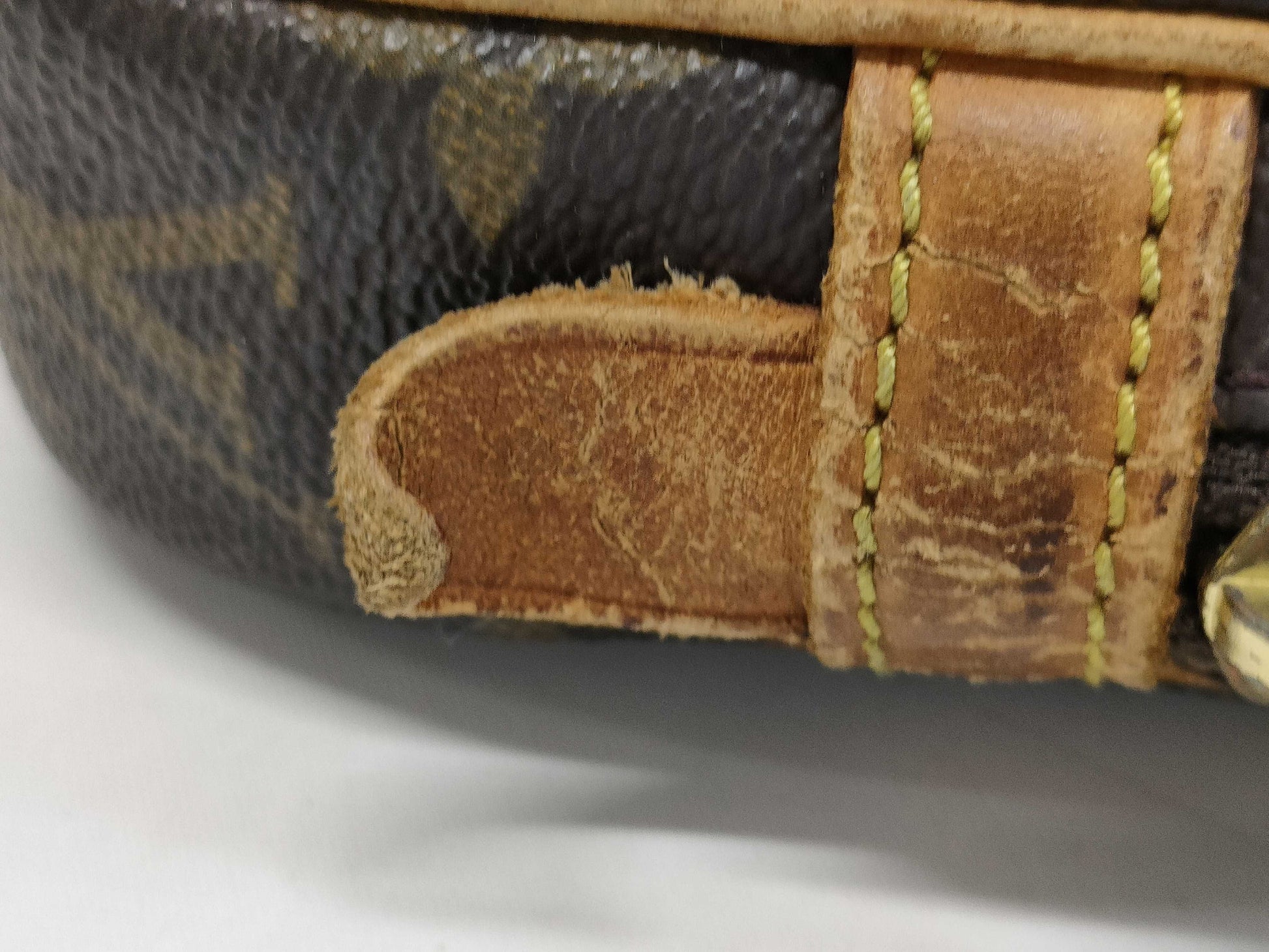 LOUIS VUITTON TH0940 Monogram M51828 Pochette Marly Bandouliere Shoulder Bag