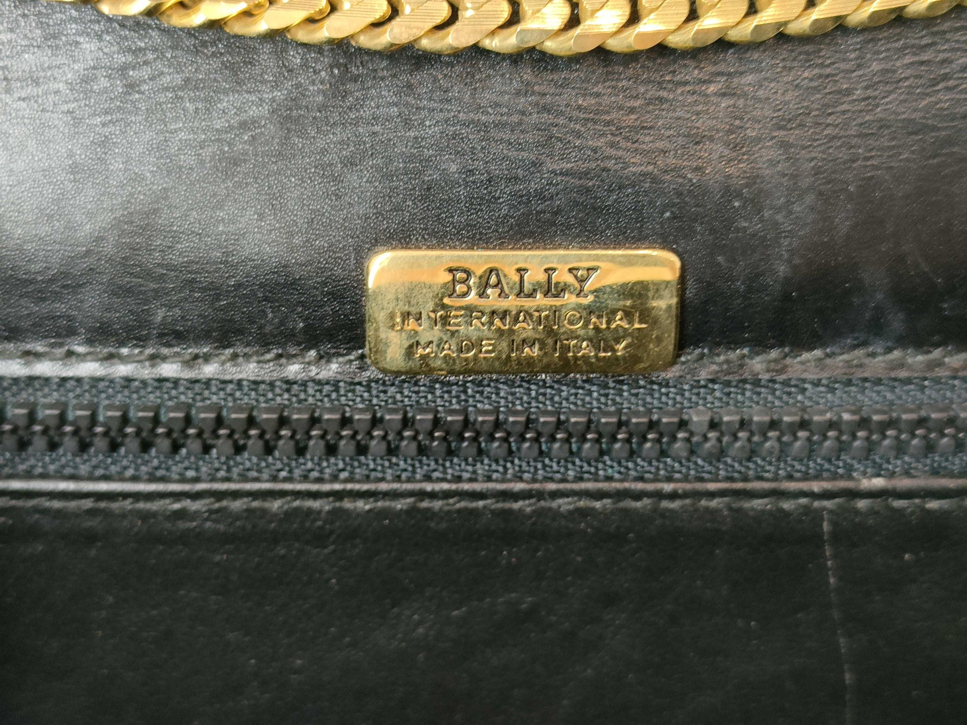 BALLY Calfskin Chain Shoulder Bag