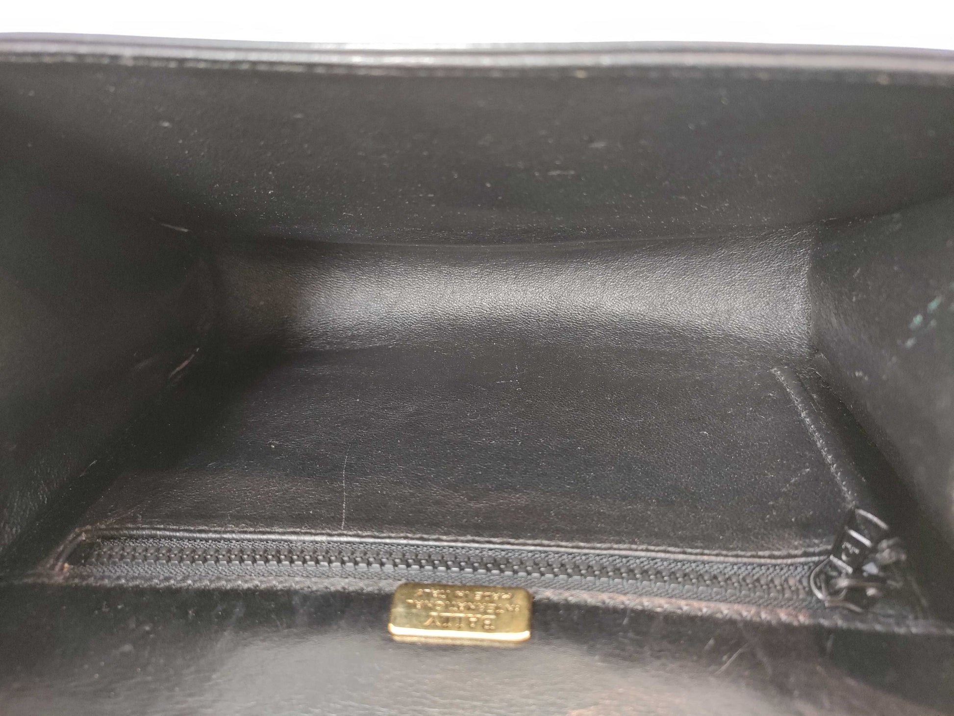 BALLY Calfskin Chain Shoulder Bag