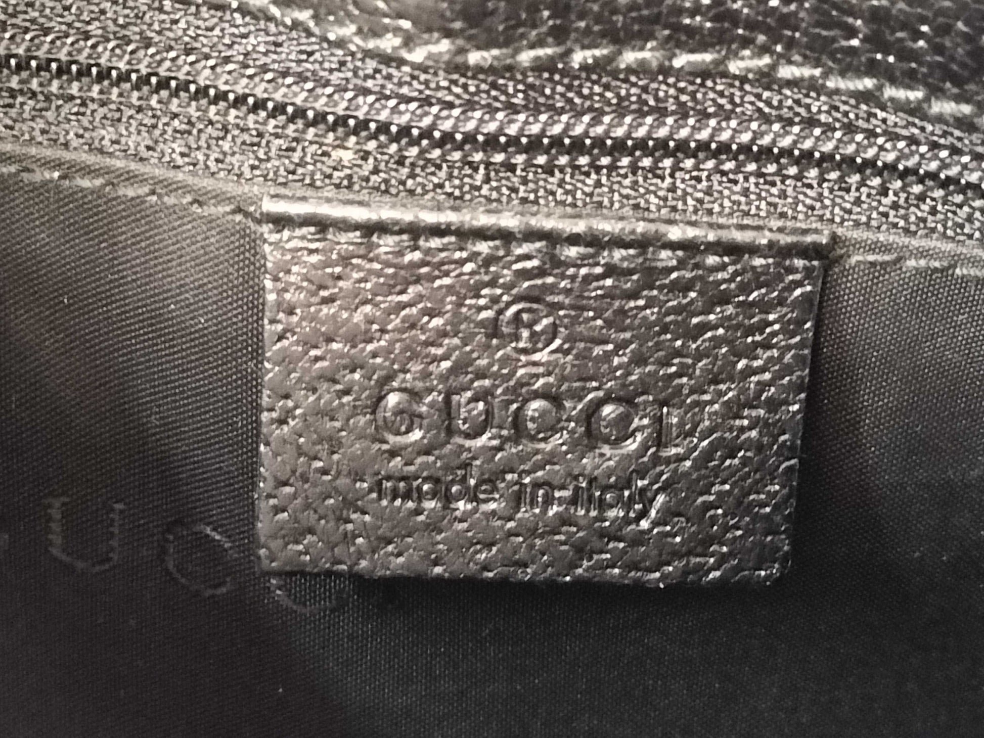 GUCCI One-Shoulder Handbag