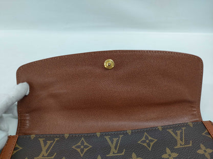 LOUIS VUITTON Monogram Pochette Dame Clutch Bag