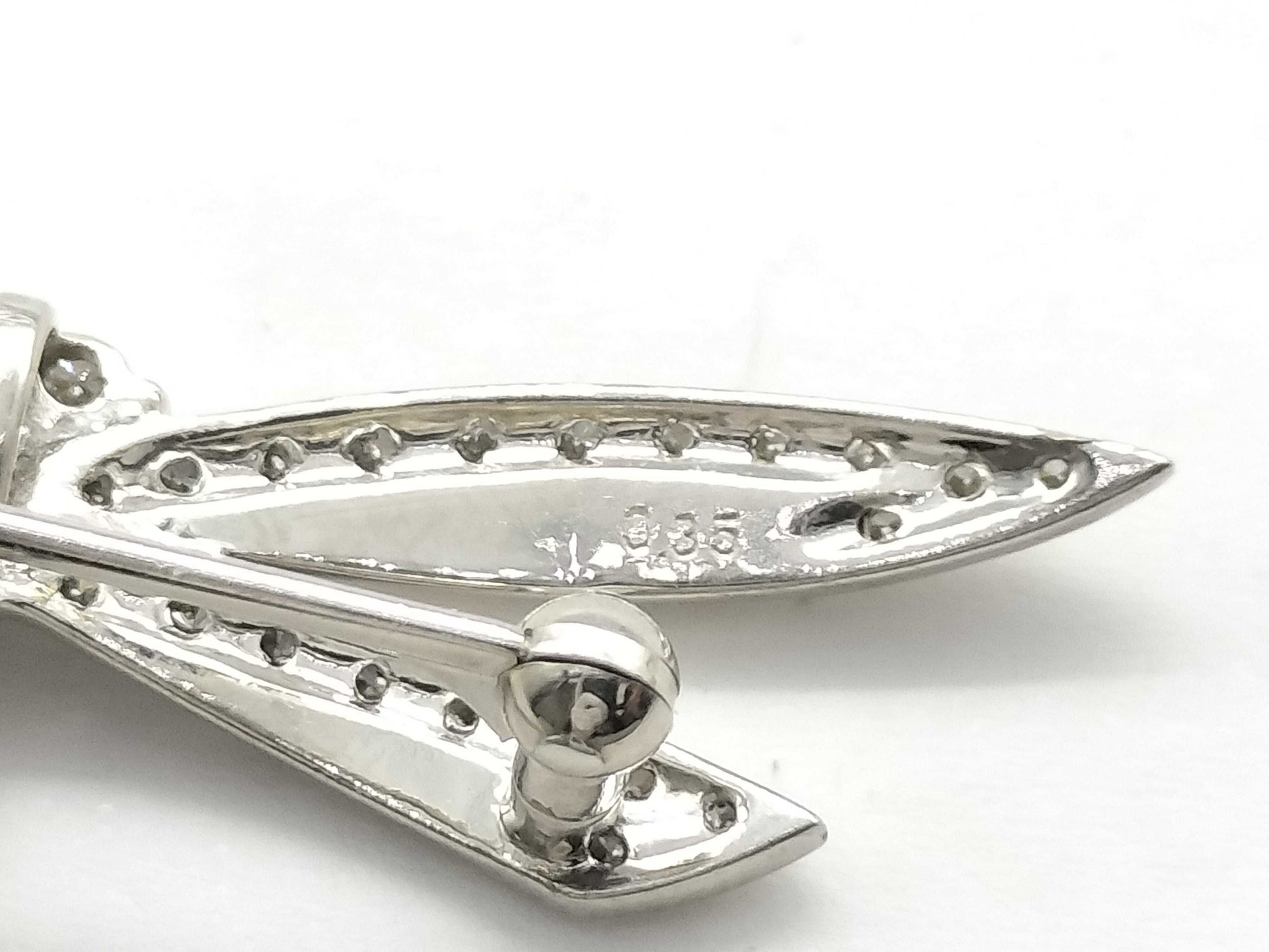 D 0.35ct K18WG/K14WG 3.9g Brooch 