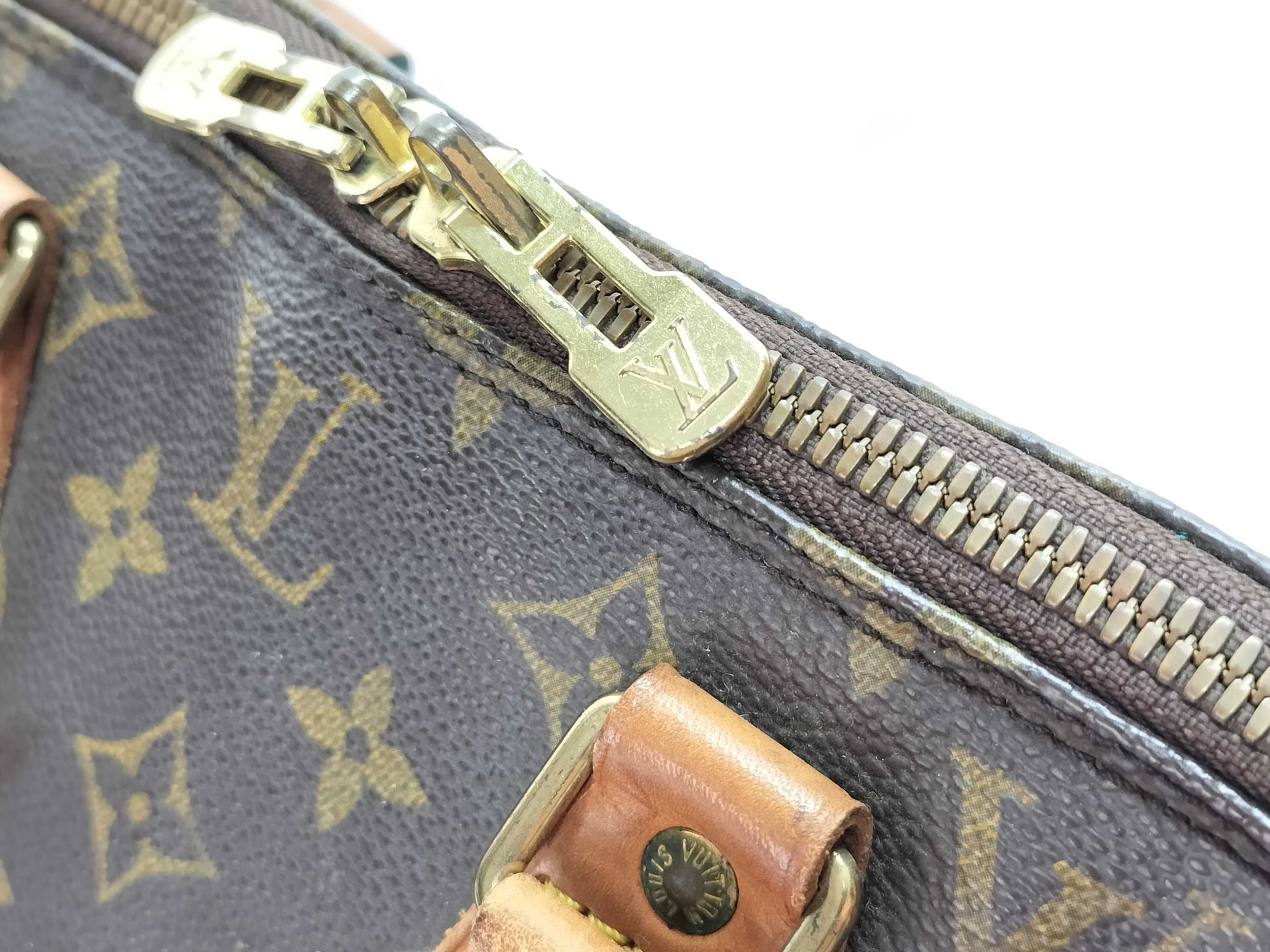 LOUIS VUITTON VI 0988 Monogram Alma Handbag